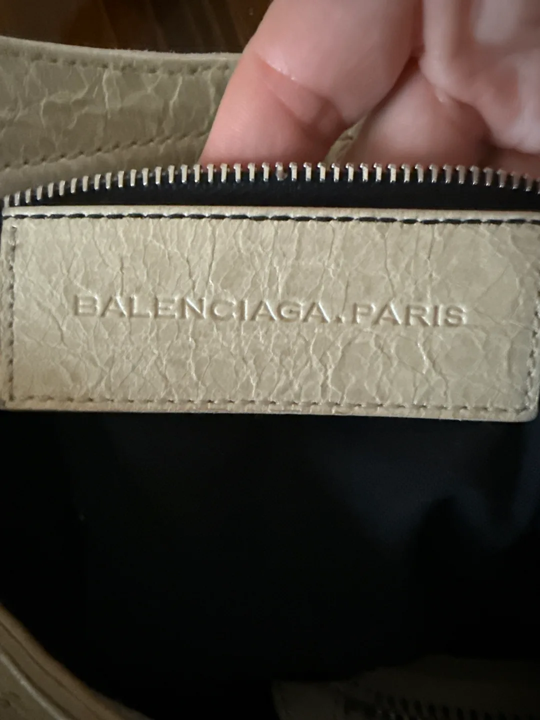 Balenciaga City Bag - Off-White Leather image indicator(9)