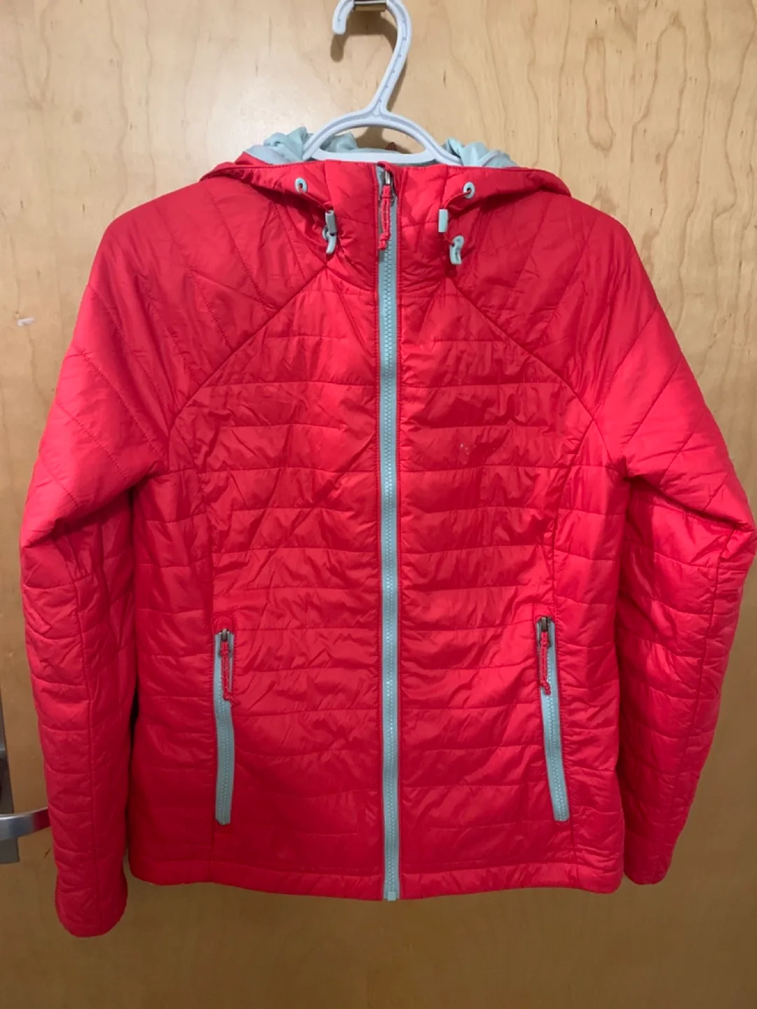 Red Columbia sport jacket image indicator(4)