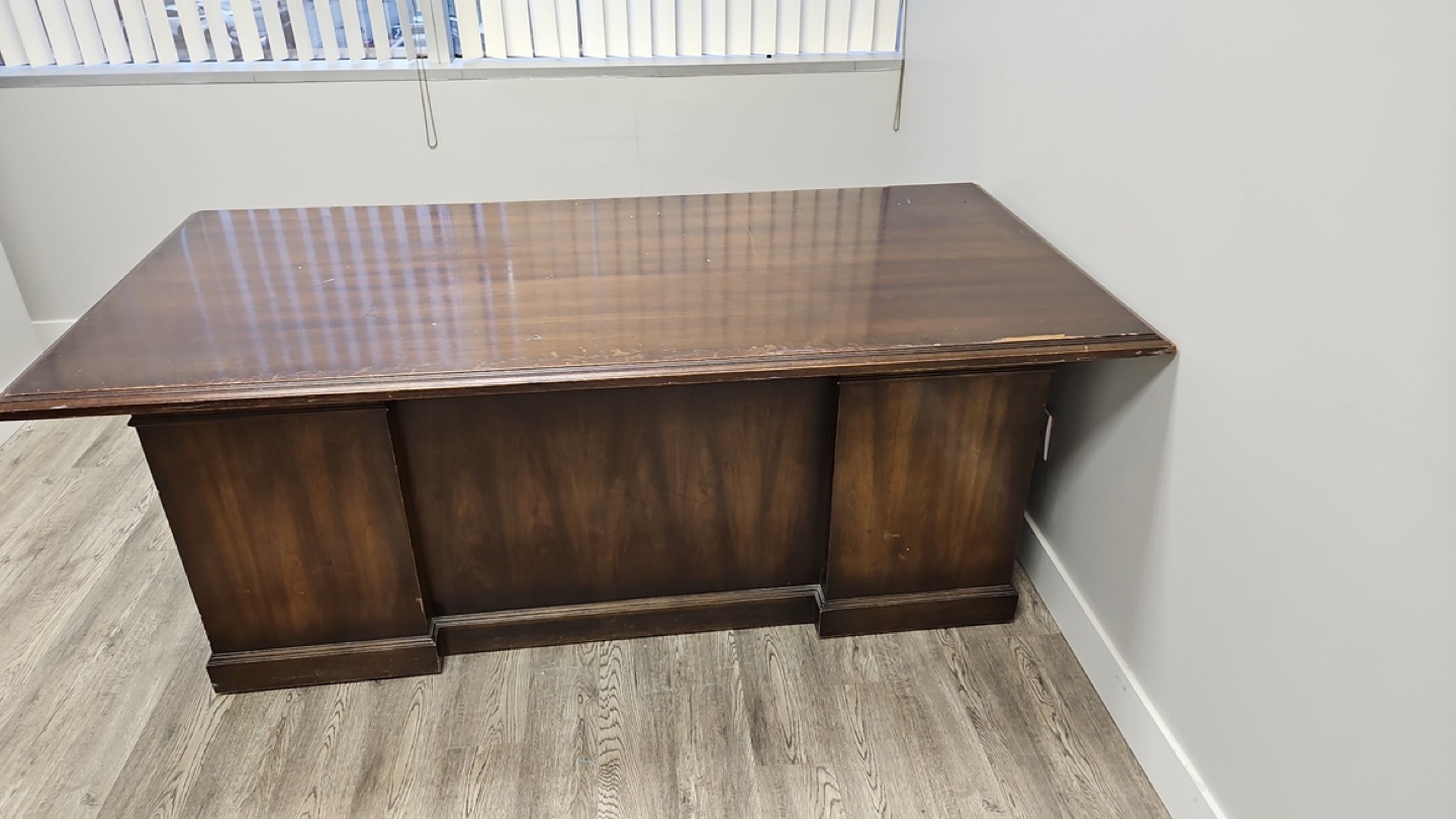 Vintage Large Executive Wooden Desk - photo 2