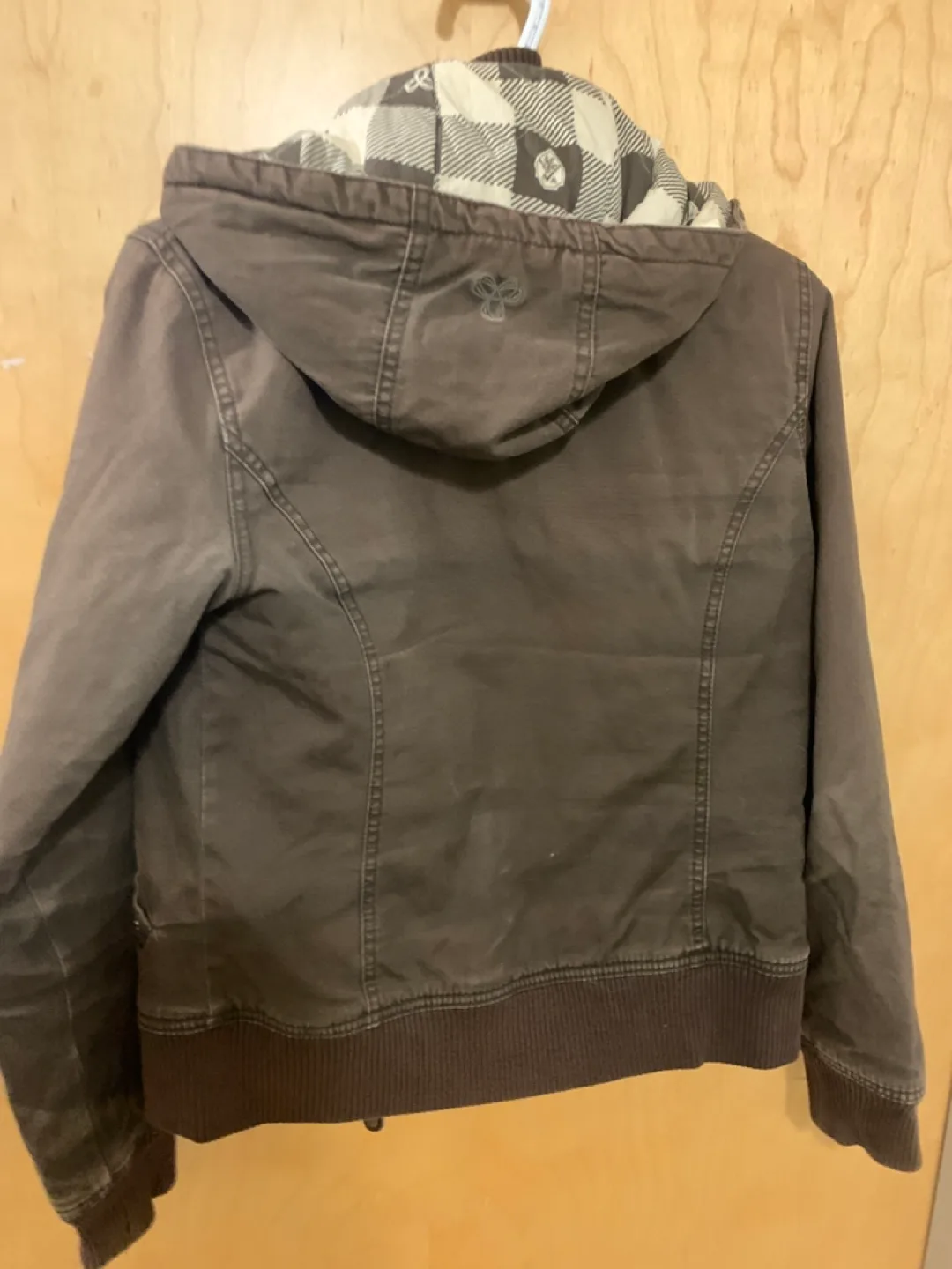 Arctiva Women's Brown Hooded Jacket - Size Medium image indicator(3)