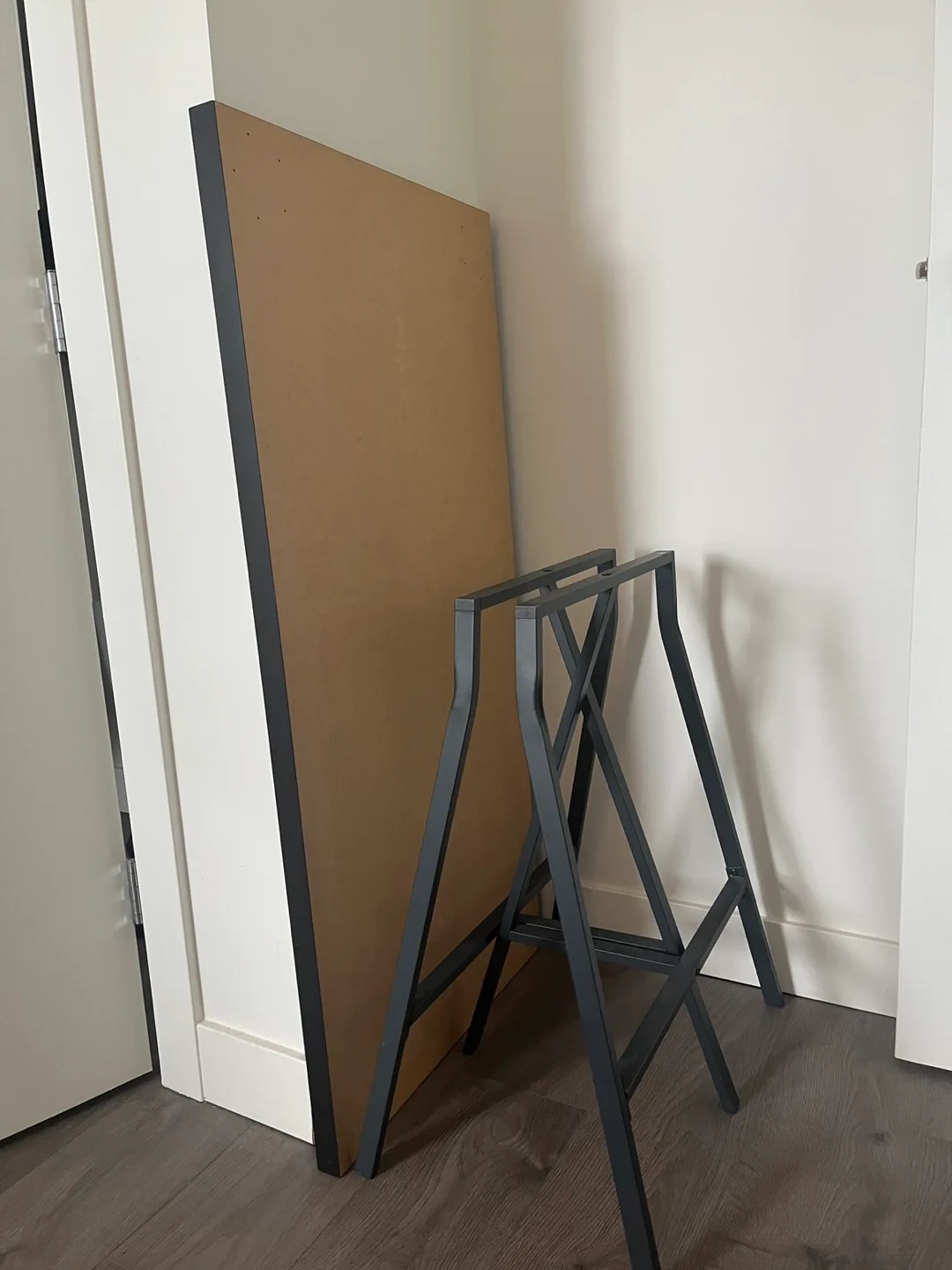 IKEA desk and desk pad image indicator(3)