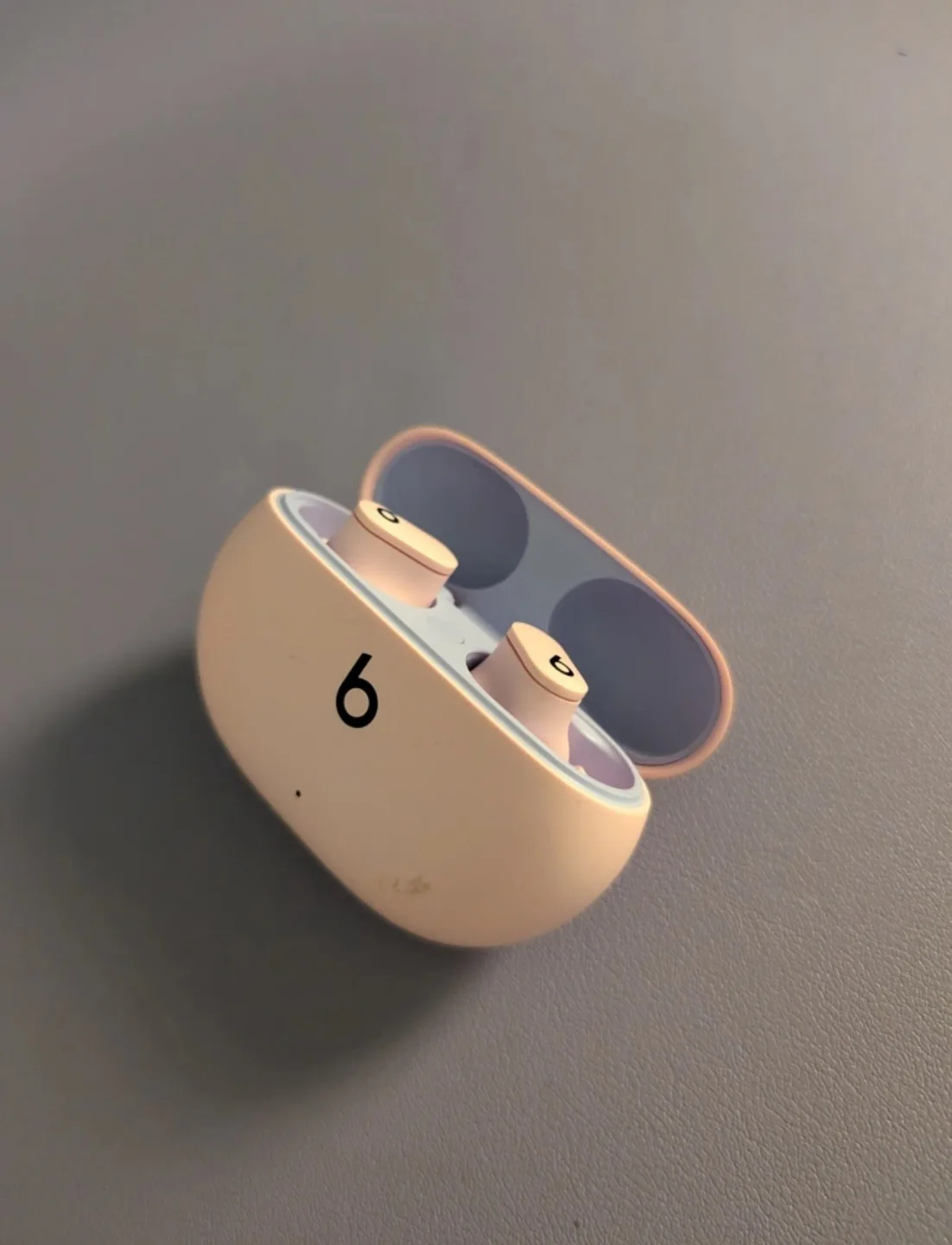 Beats Studio Earbuds - Pink image indicator(2)