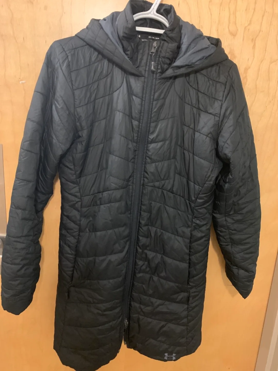 Under Armour ColdGear Hooded Puffer Jacket - Size XS image indicator(3)