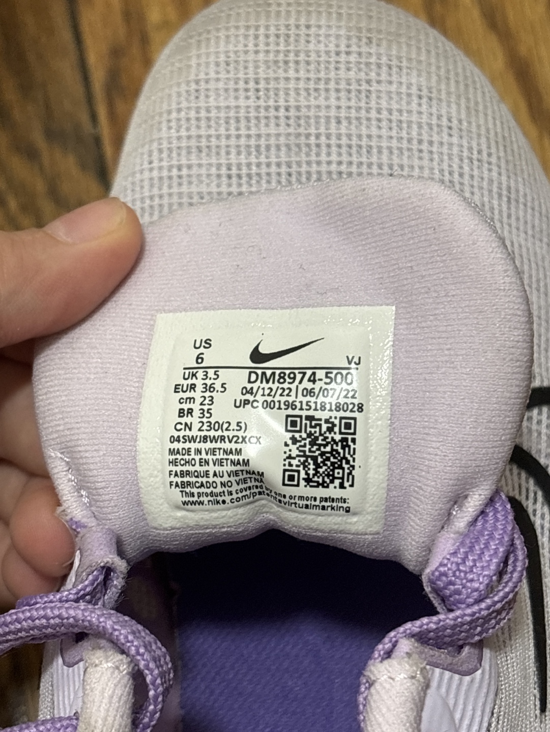 Nike ZoomX Invincible Run Flyknit Women's Running Shoes Size 6