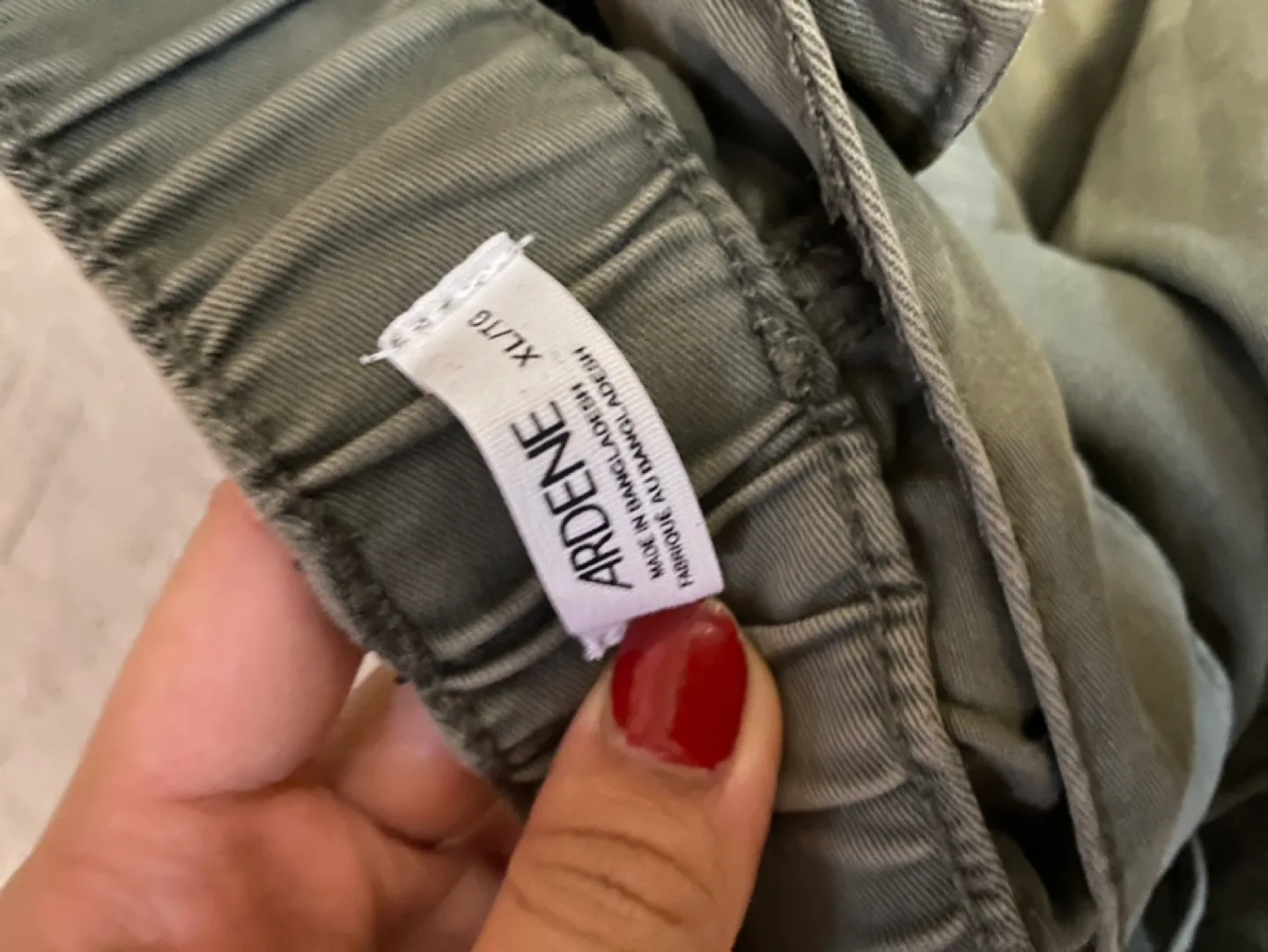 Arden Women's XL Olive Cargo Pants image indicator(5)