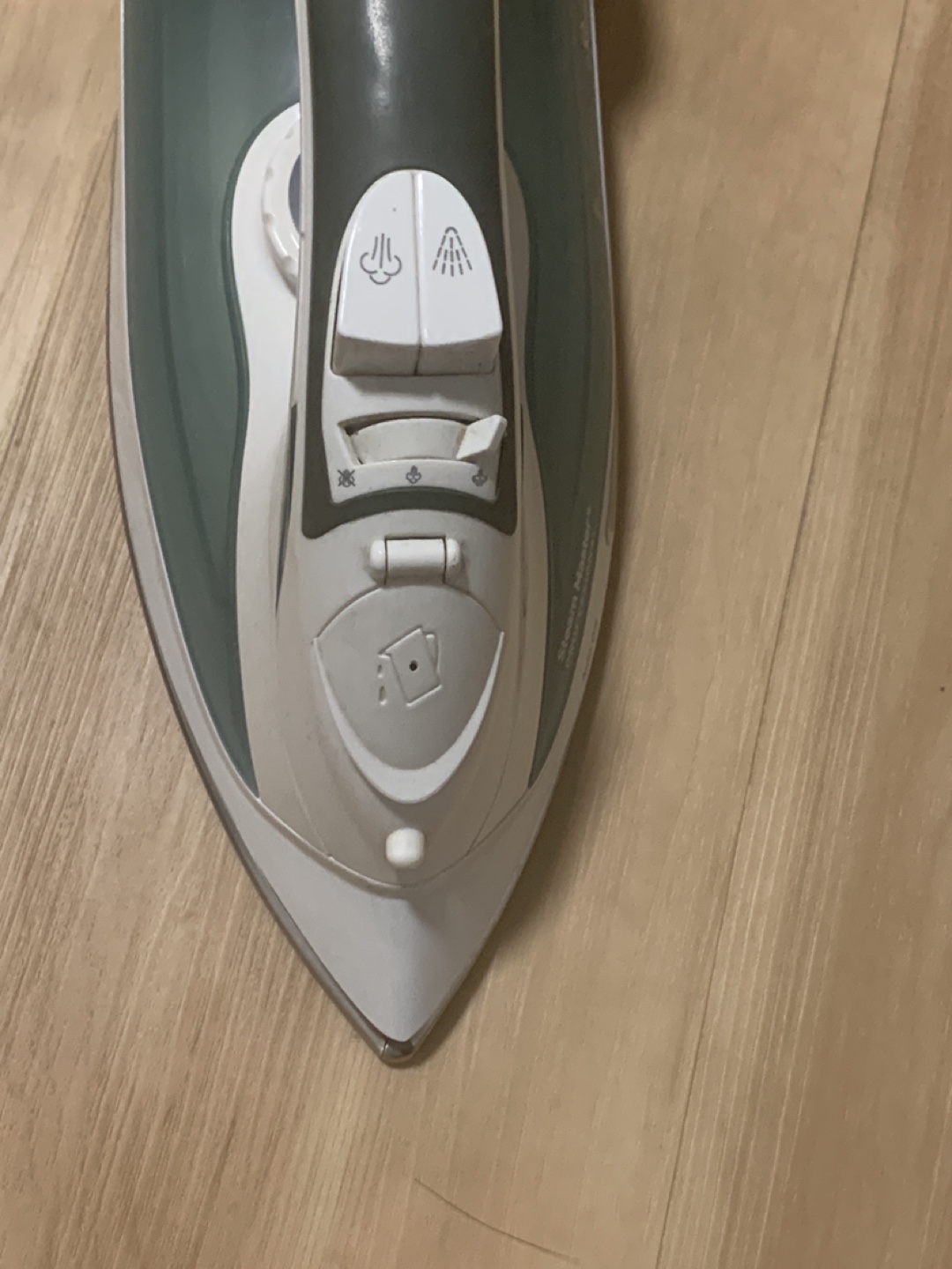 Sunbeam Steam Master Professional Iron & Ironing Board - photo 3