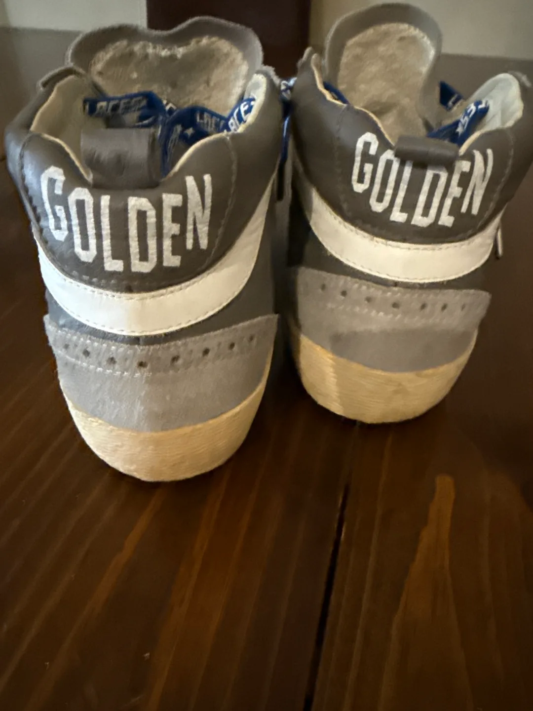 Golden Goose Mid-Top Sneakers - Grey Suede with Blue Laces image indicator(7)