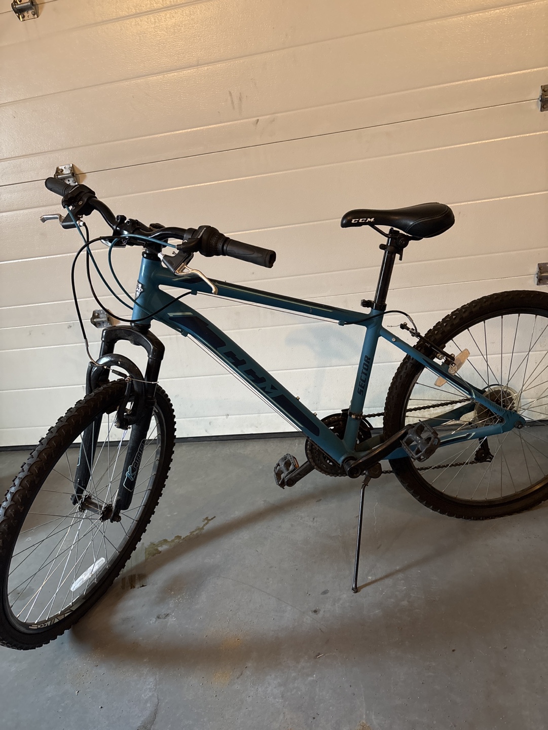 CCM Sector 26-inch Mountain Bike - photo 2