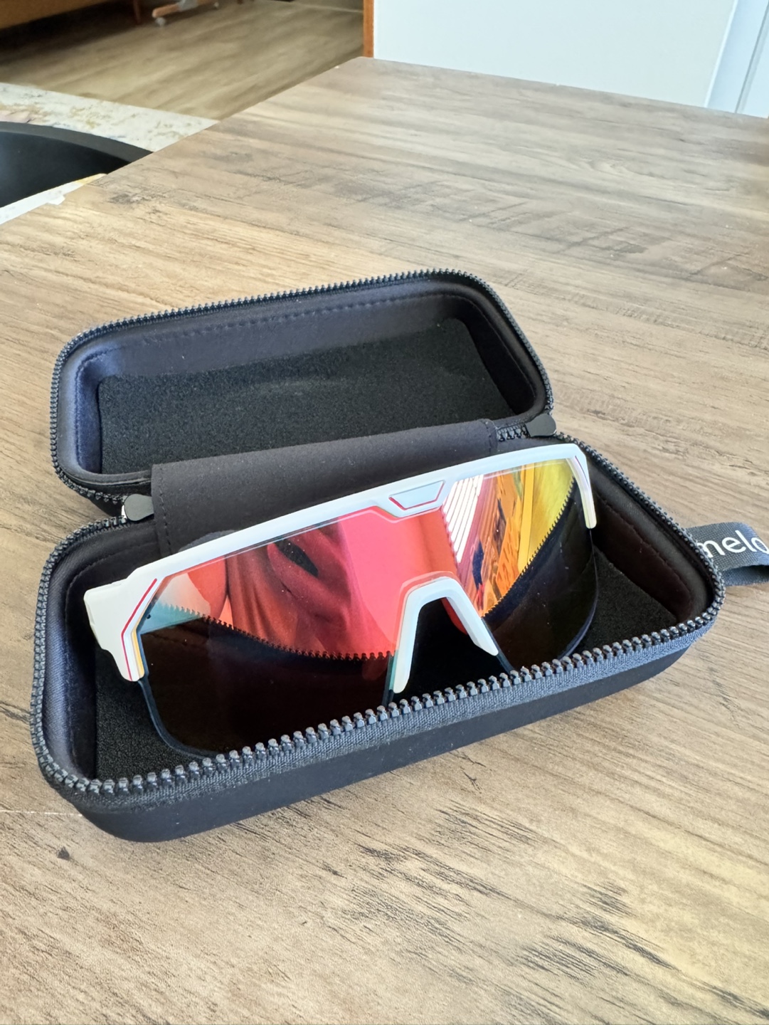 Bluetooth Running Sunglasses with Case - photo 3
