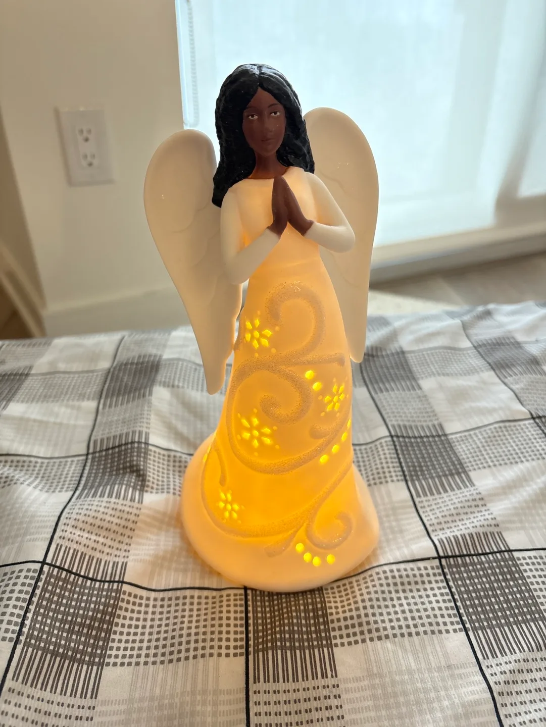 Light-up Praying Angel Figurine thumbnail