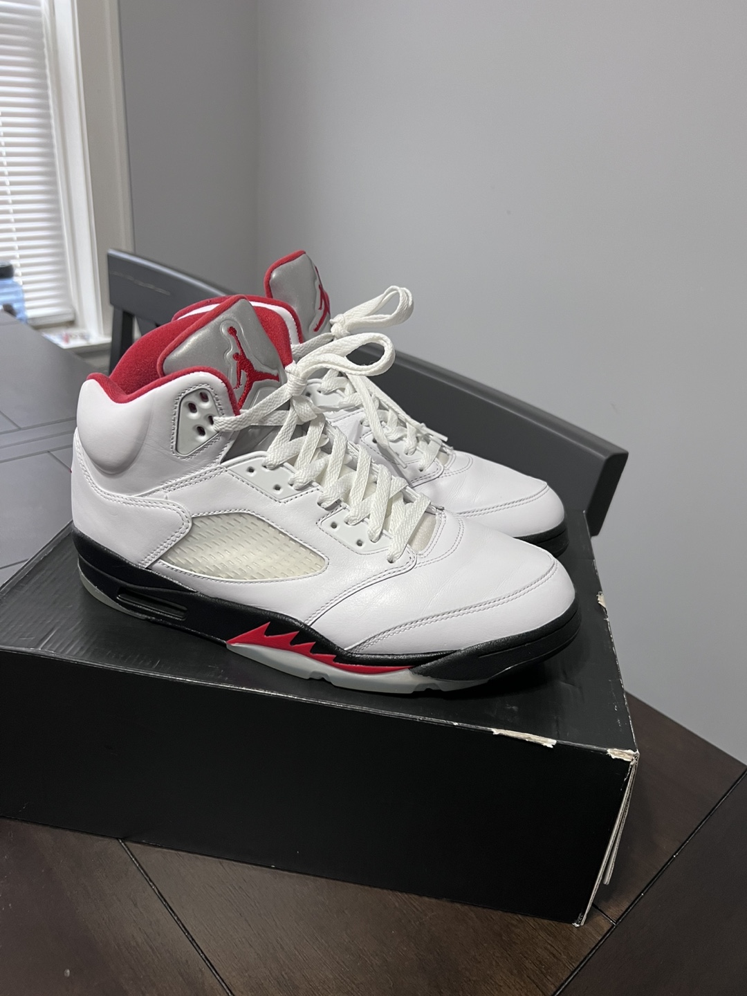 Air Jordan 5 Retro 'Fire Red' - photo 2