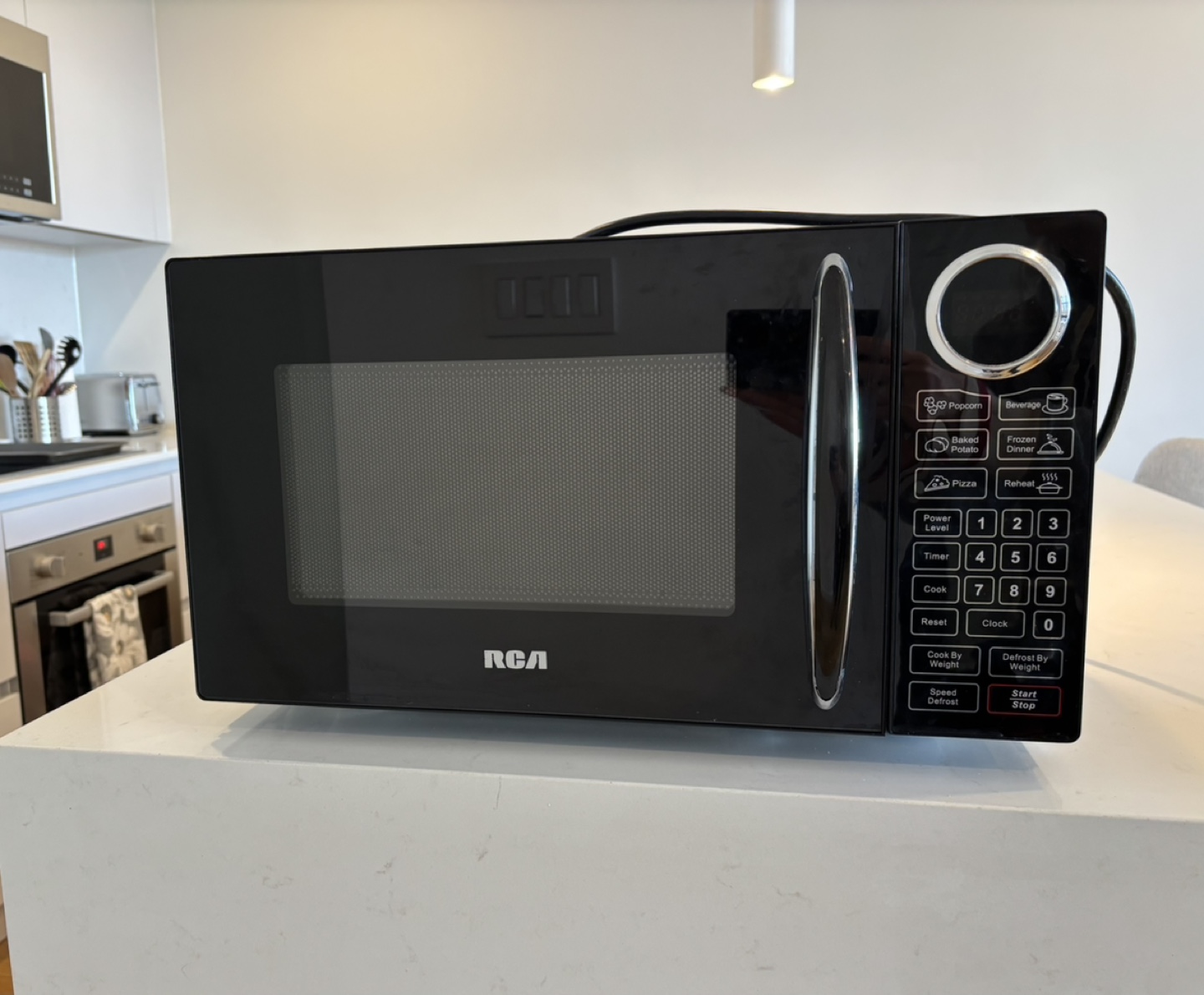 RCA Microwave - Black