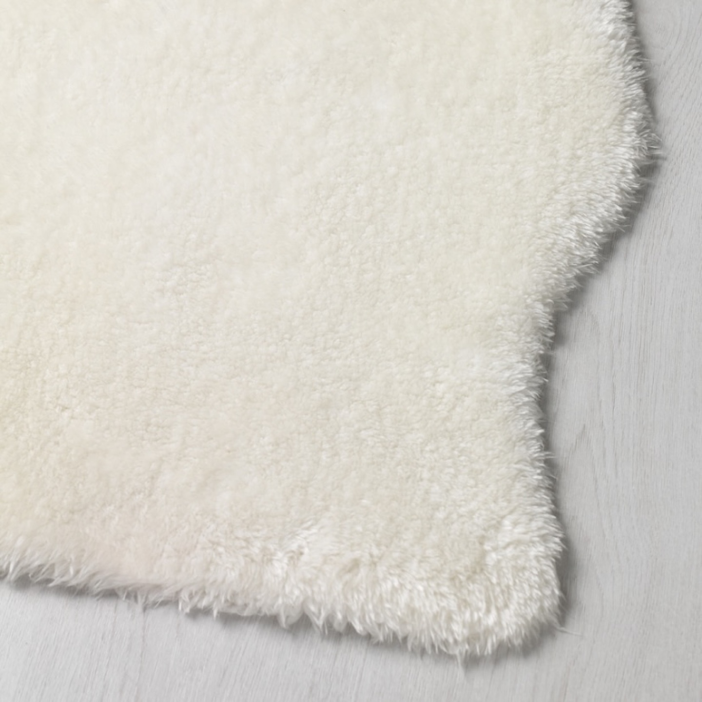 White Area Rug - photo 3