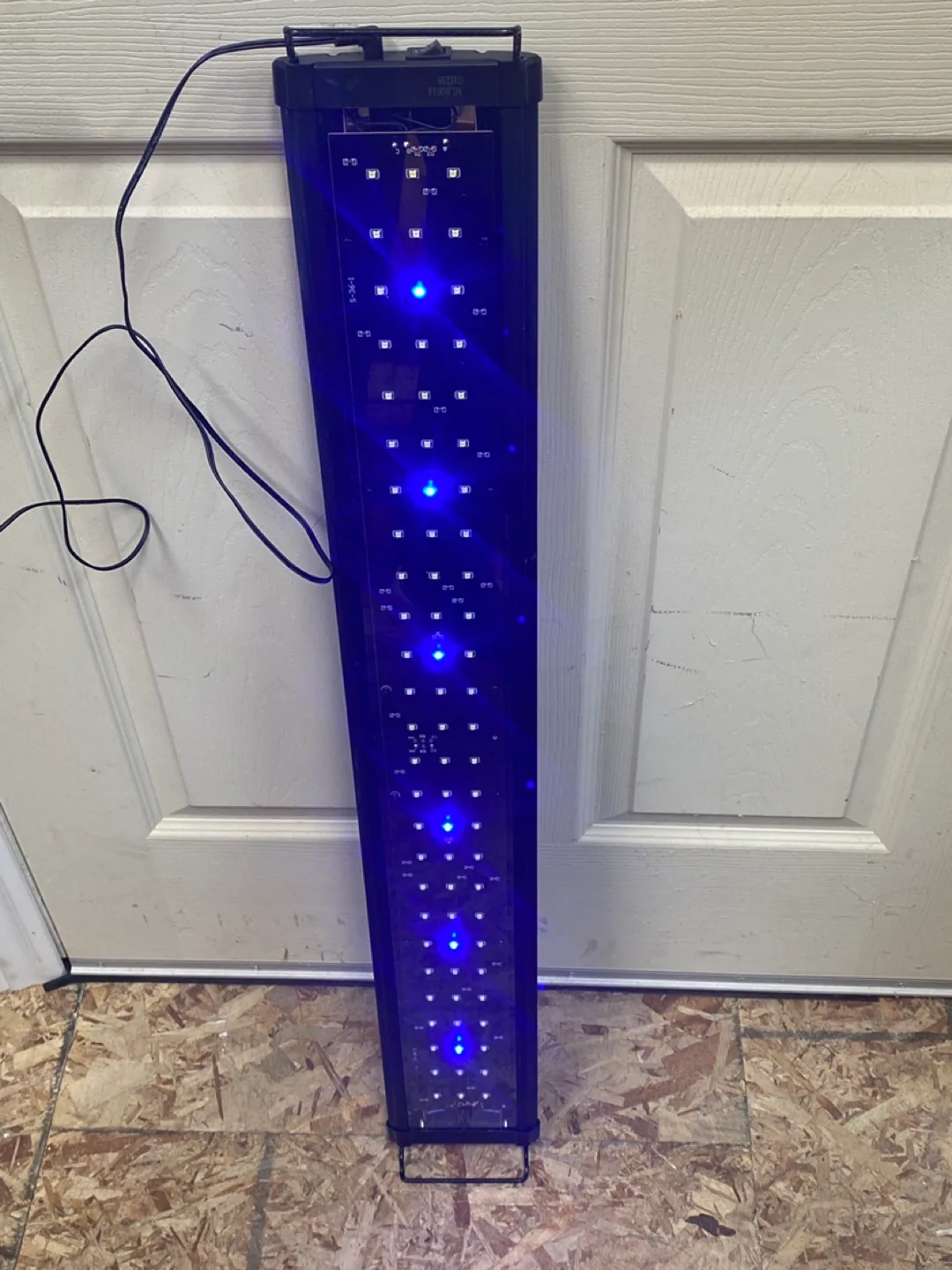 Marineland LED Aquarium Light Fixture image indicator(4)