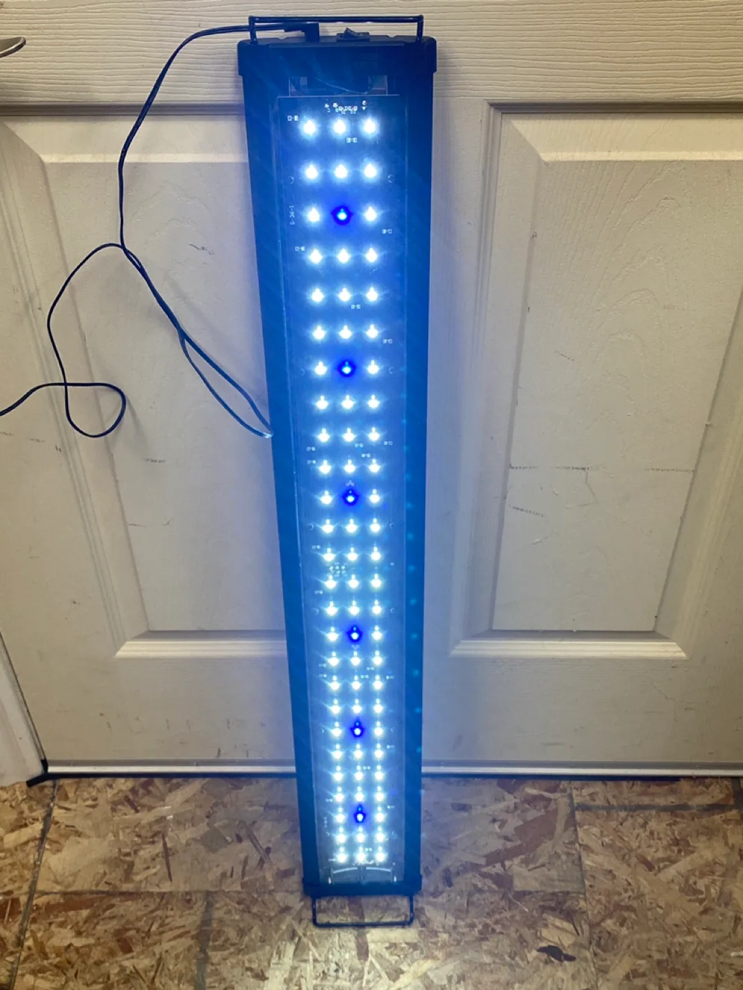 Marineland LED Aquarium Light Fixture image indicator(5)