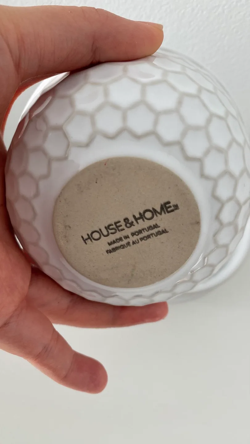 Set of Three White Ceramic Honeycomb Bowls image indicator(2)