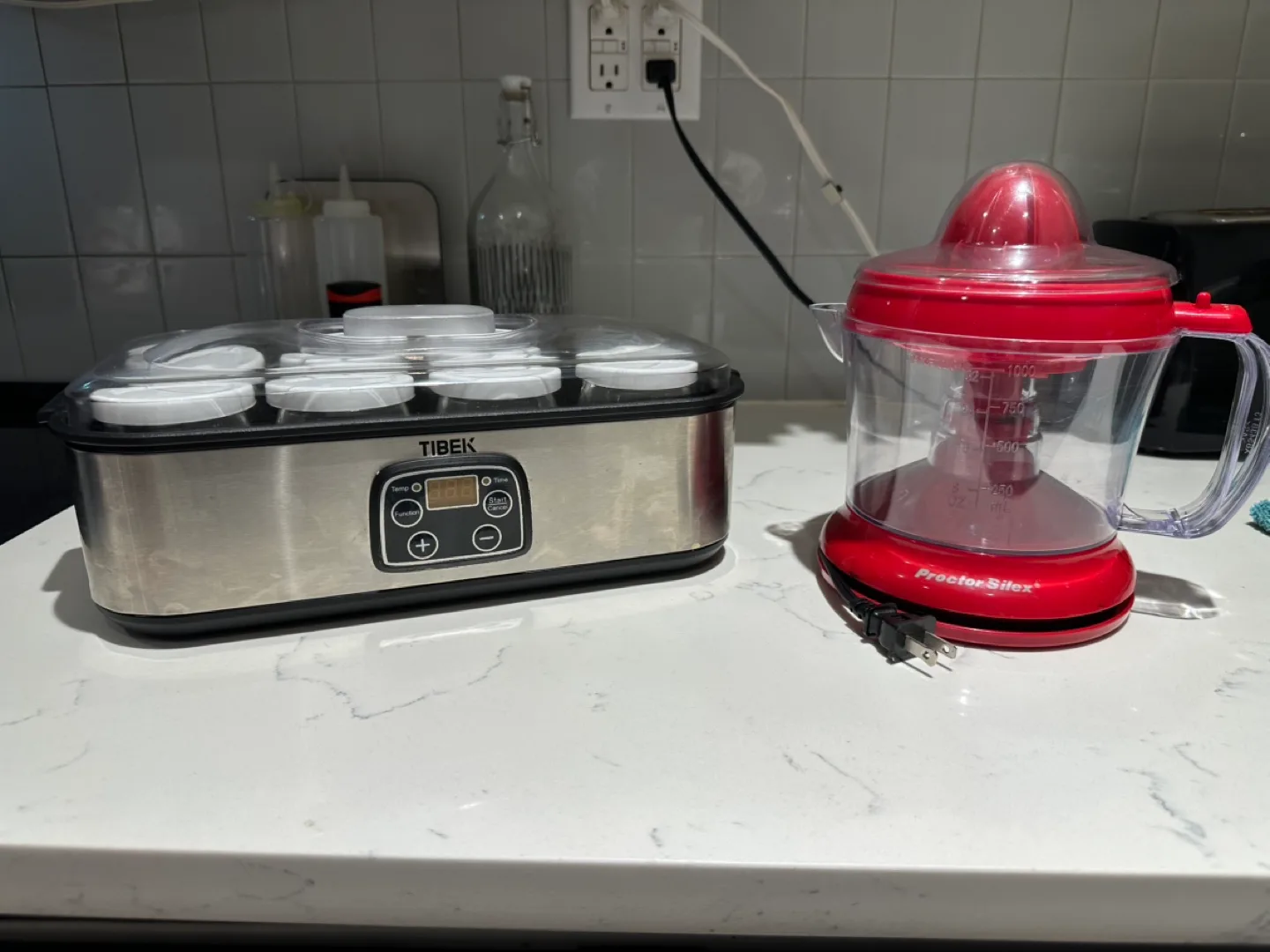 🥄 Yogurt Maker + Orange Juicer – Both for $20! 🍊 image indicator(2)