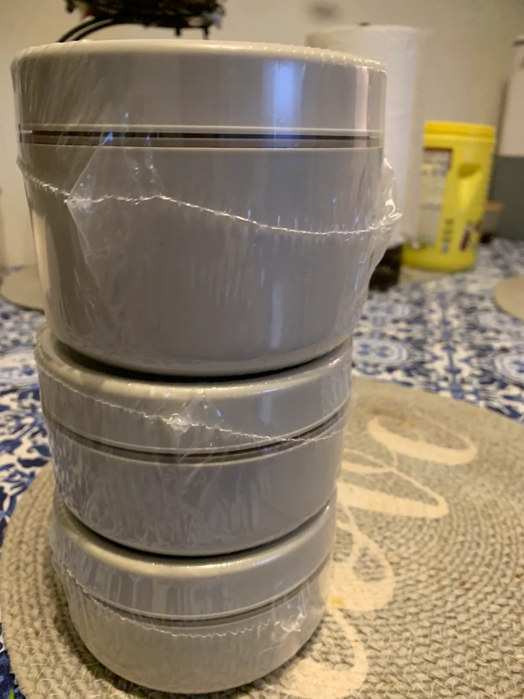 Insulated Lunch Box Set with Stackable Containers image indicator(2)