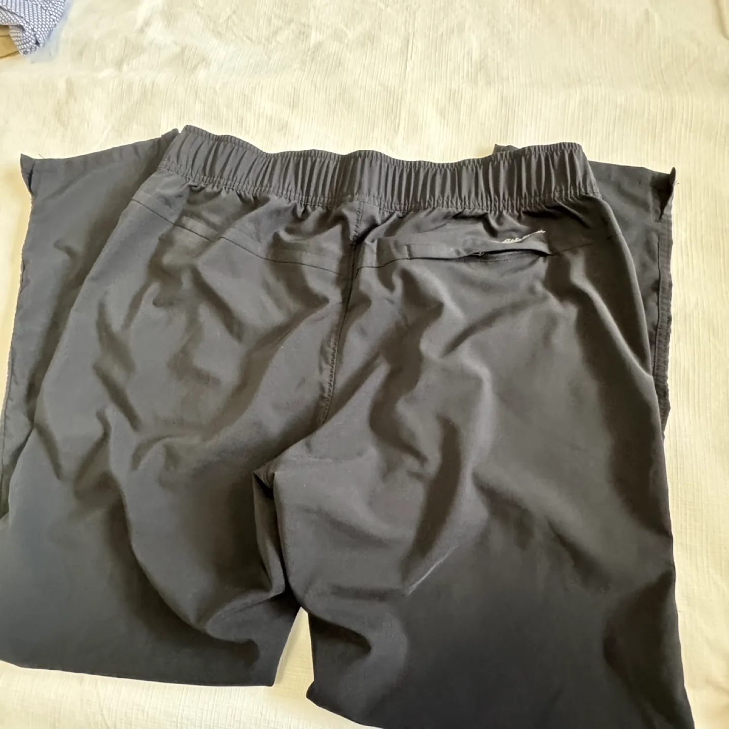 Eddi Bauer Women's Black Travel Pants image indicator(2)