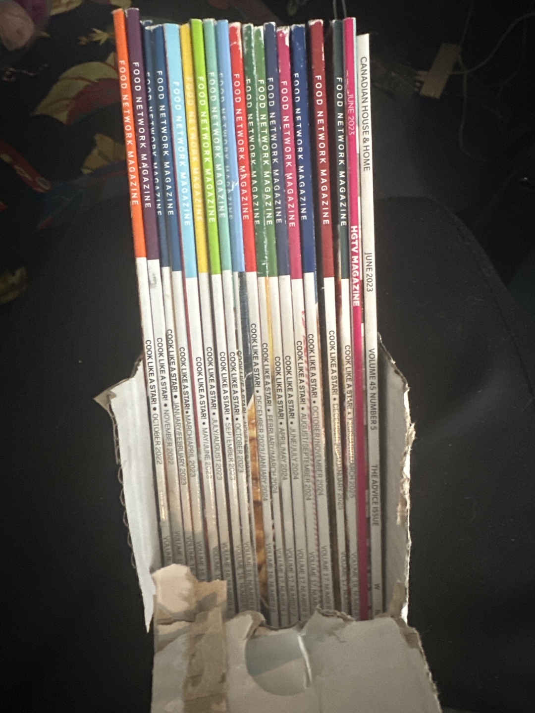 Lot of 19 Food Network & HGTV Magazines #freecycle