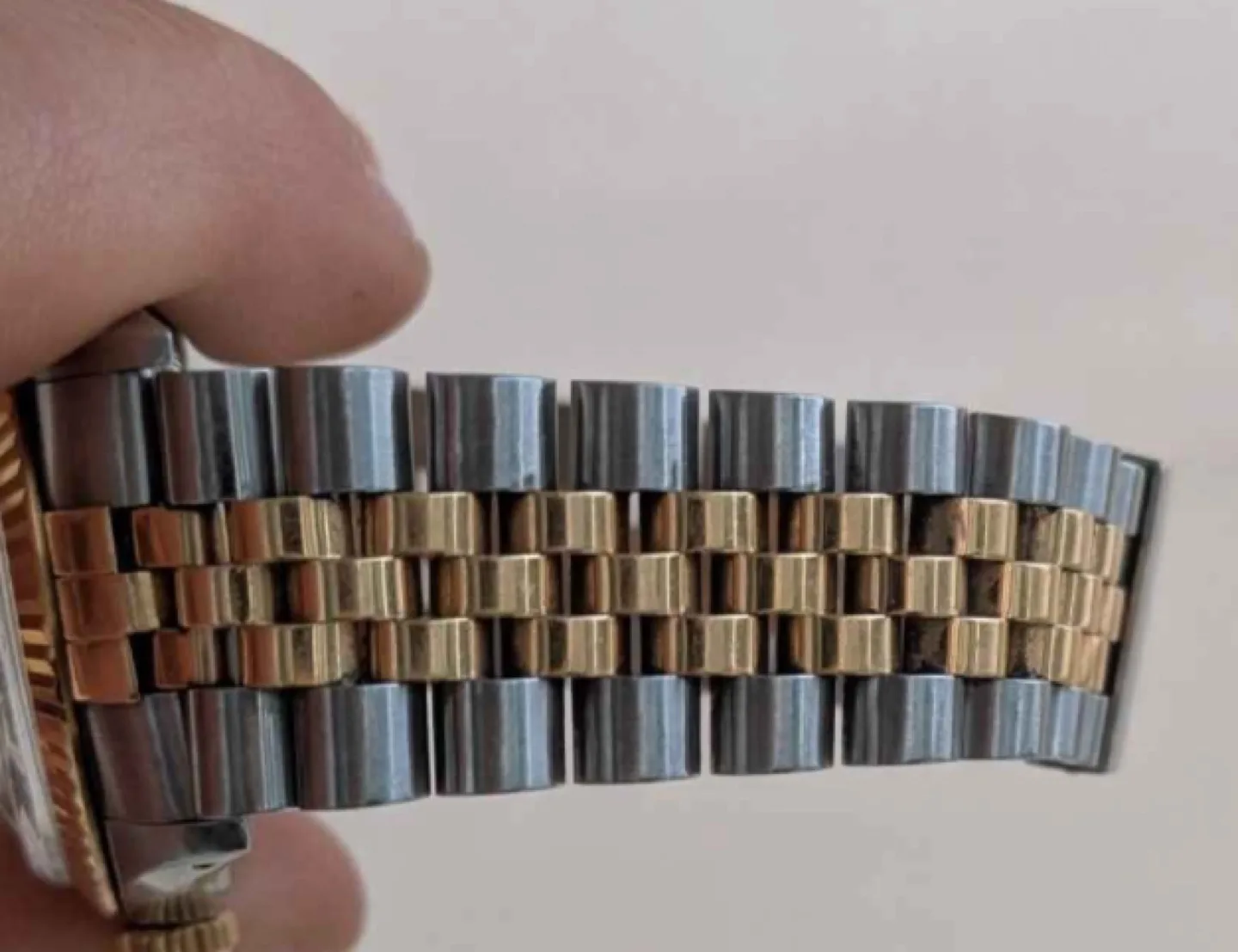 Vintage Rolex Datejust Two-Tone Watch image indicator(4)