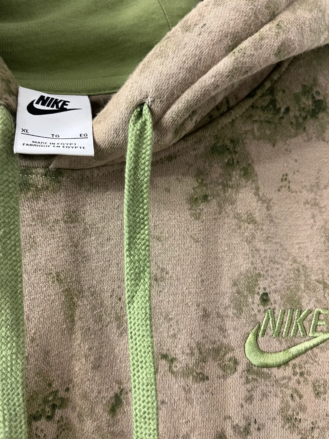 Nike Men’s Fleece Camo Sweatsuit image indicator(2)