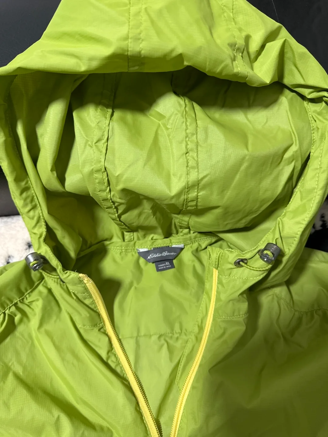 Eddie Bauer Women's Green Hooded Jacket - Size XL image indicator(2)