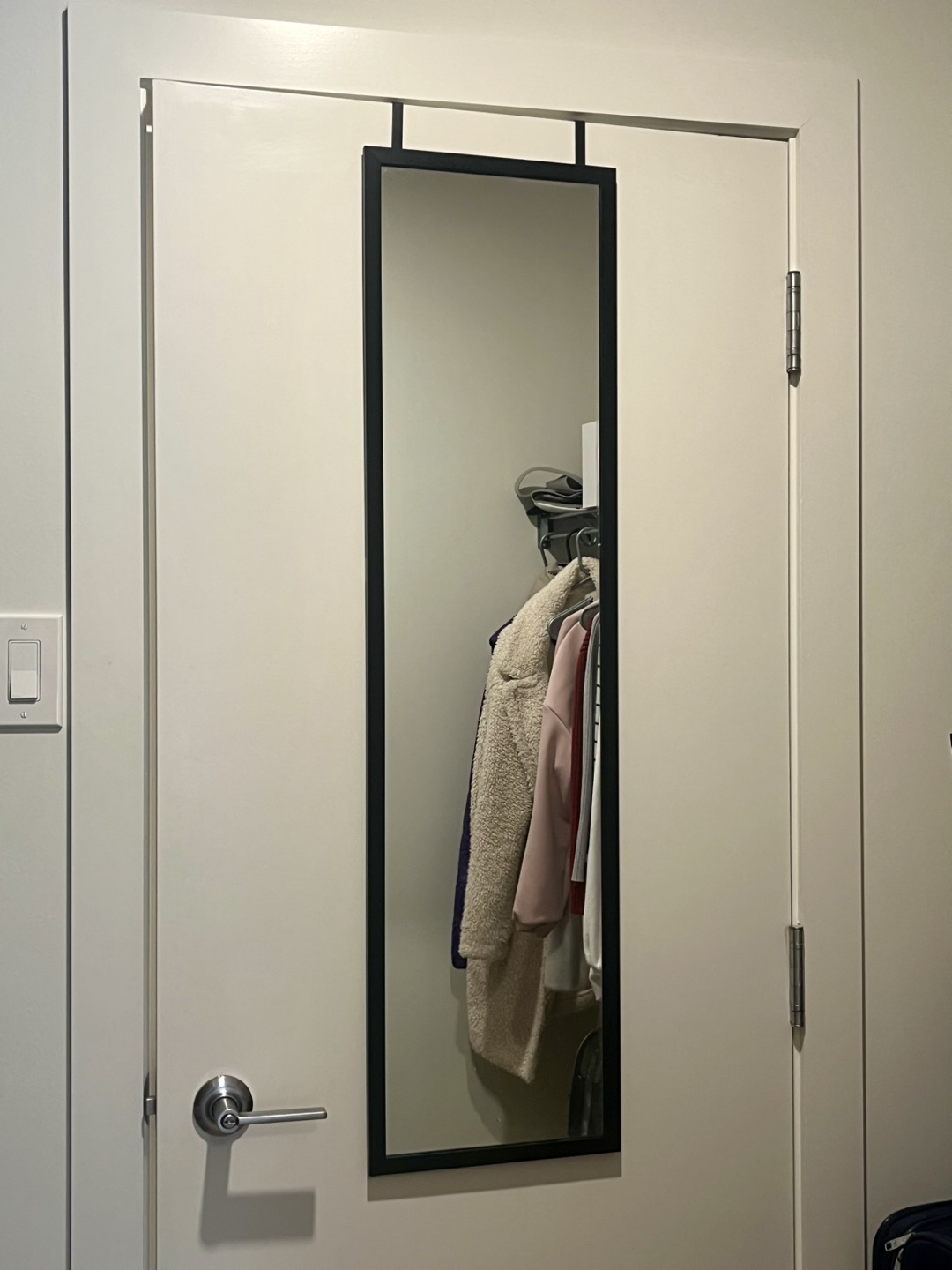 Mirror + door hanger