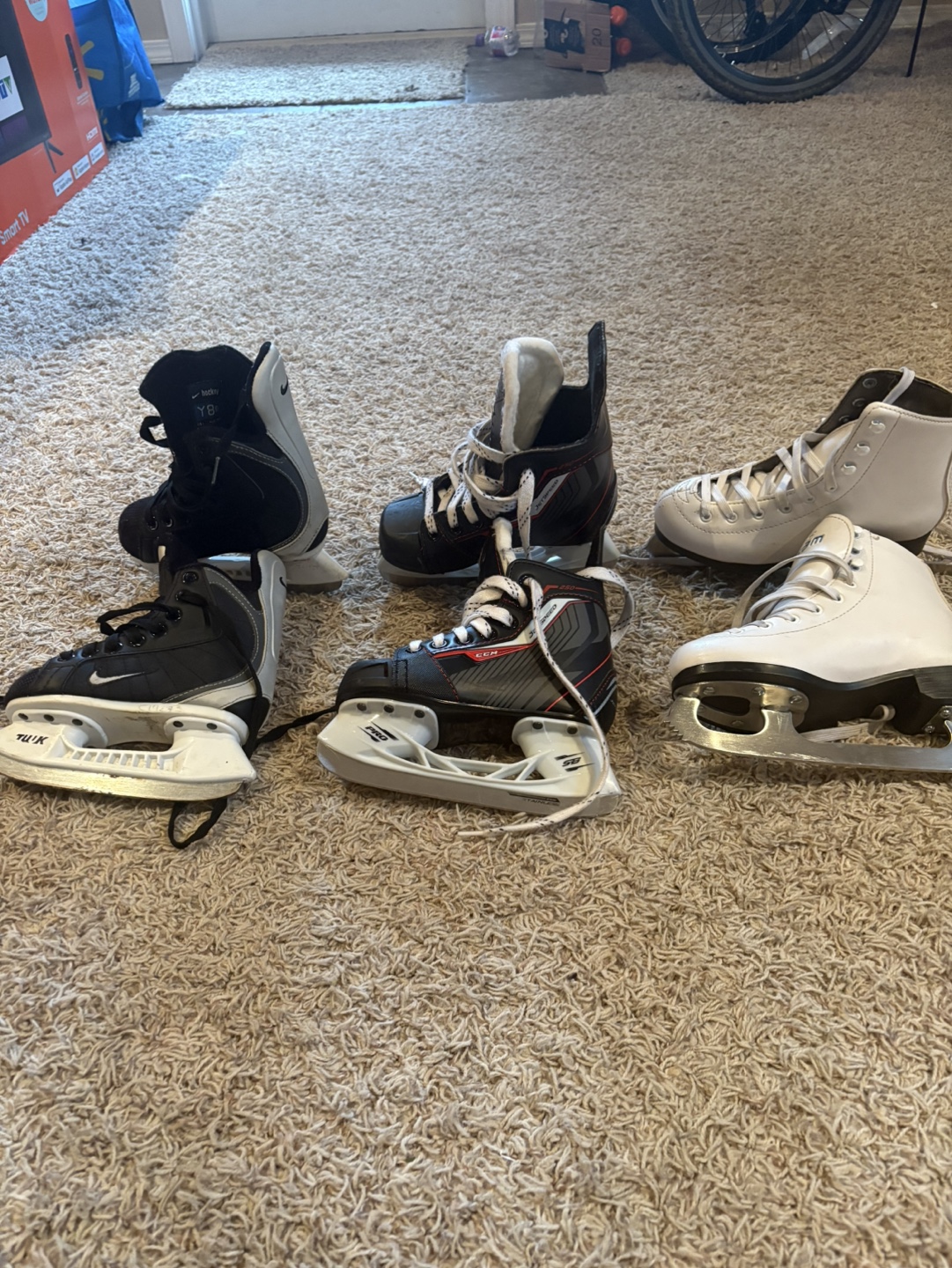 Youth Hockey Skates - Size Y8, US 10, and US 2