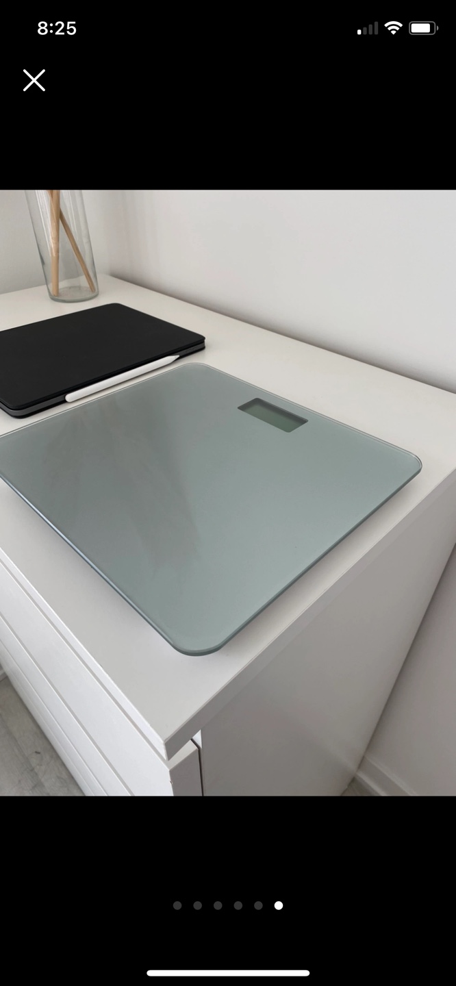 AmazonBasics Digital Bathroom Scale - photo 2