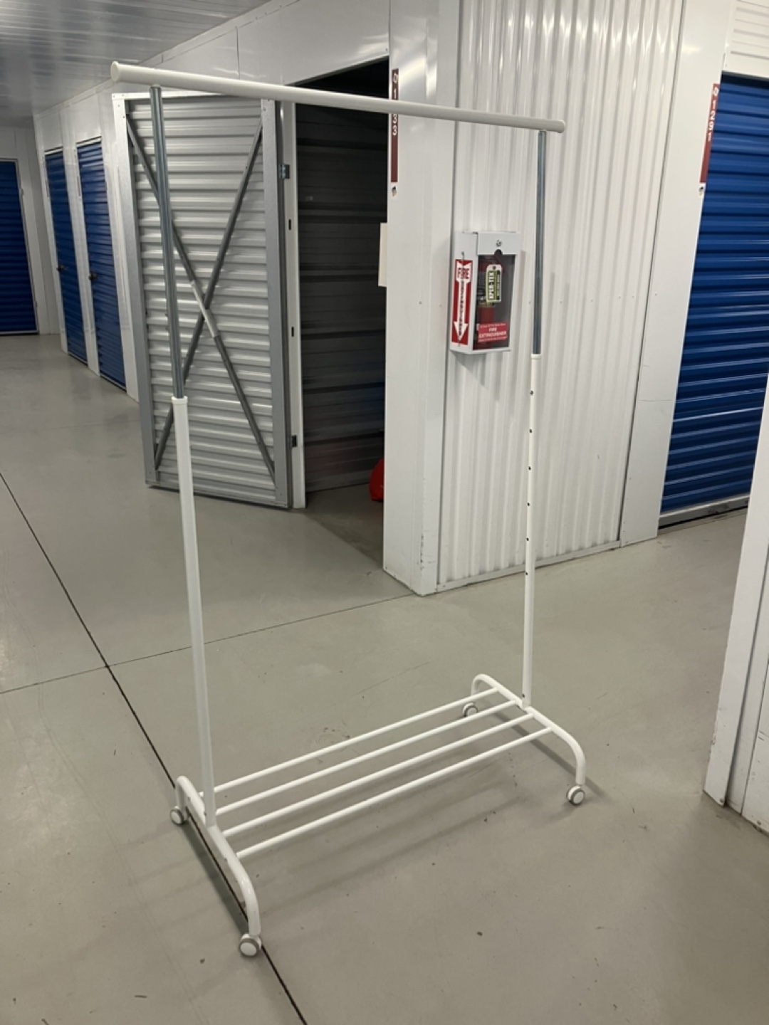 Clothing rack