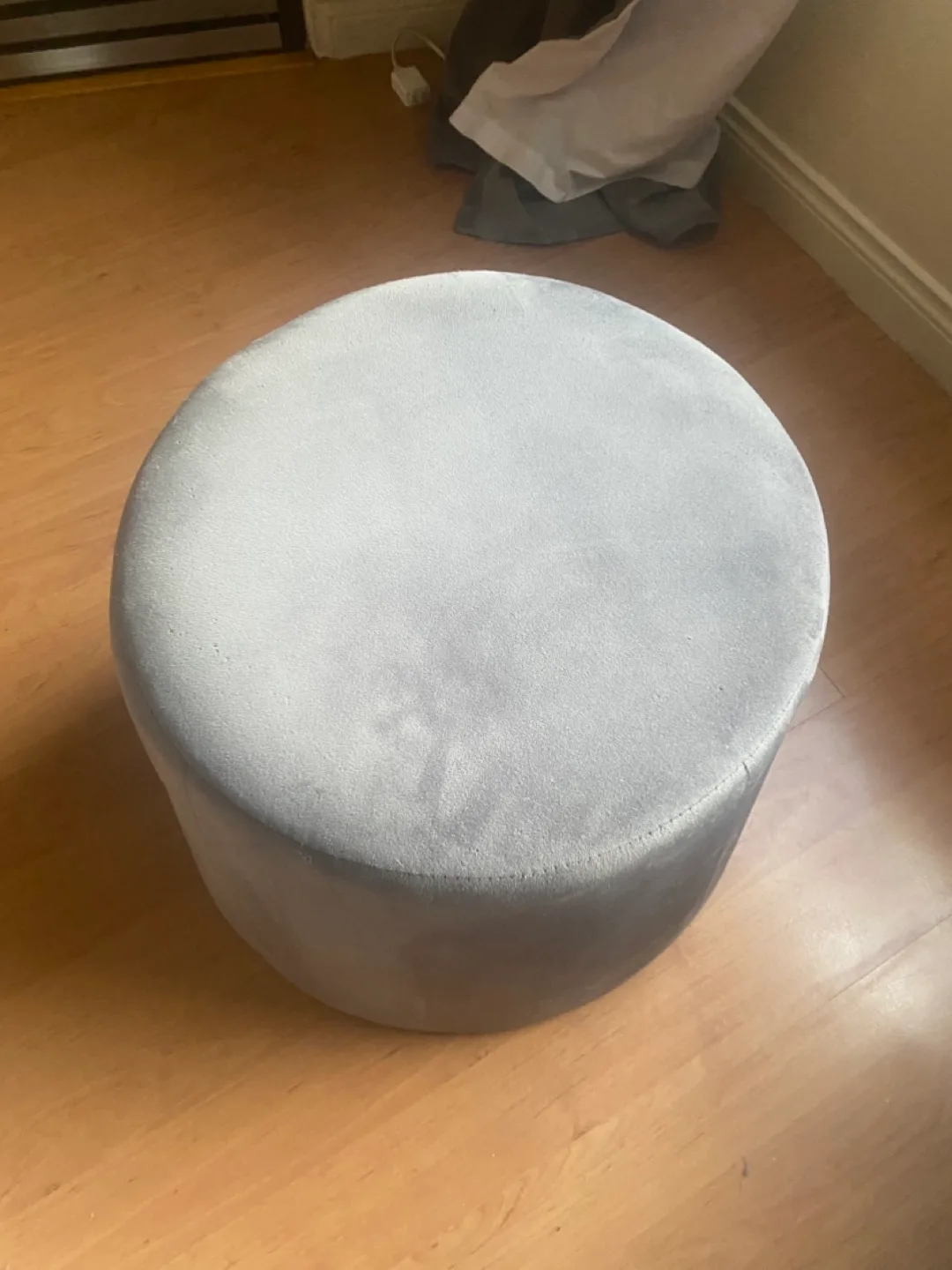 Last chance ‼️ Grey velvet ottoman 13.5” height image indicator(3)