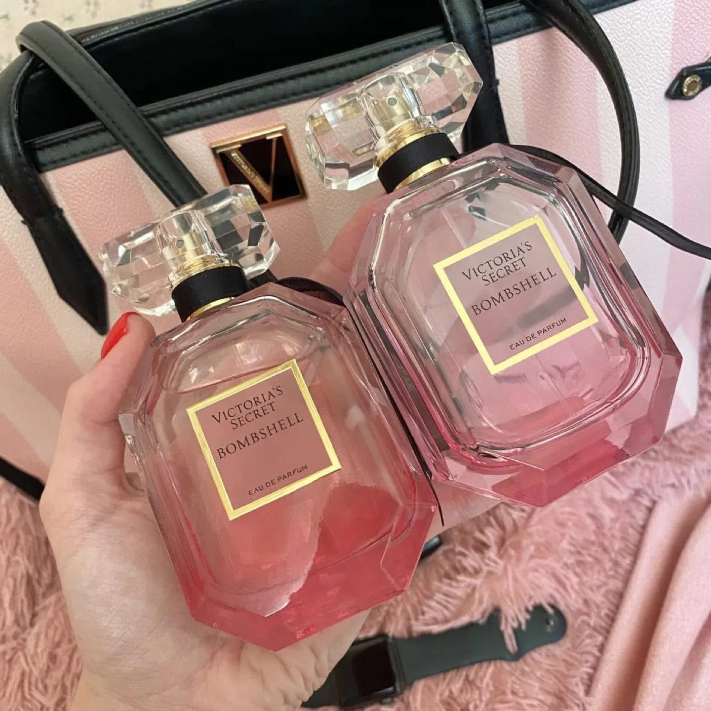 Victoria's Secret Bombshell Eau de Perfume 50ml image indicator(3)