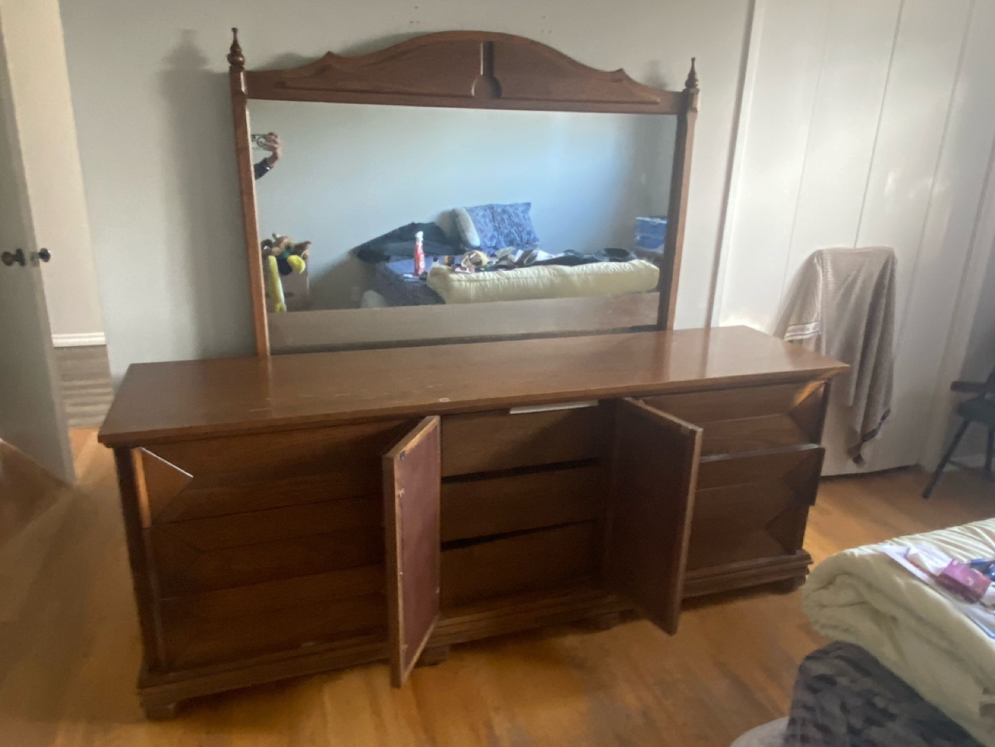 Dresser with Mirror - photo 2
