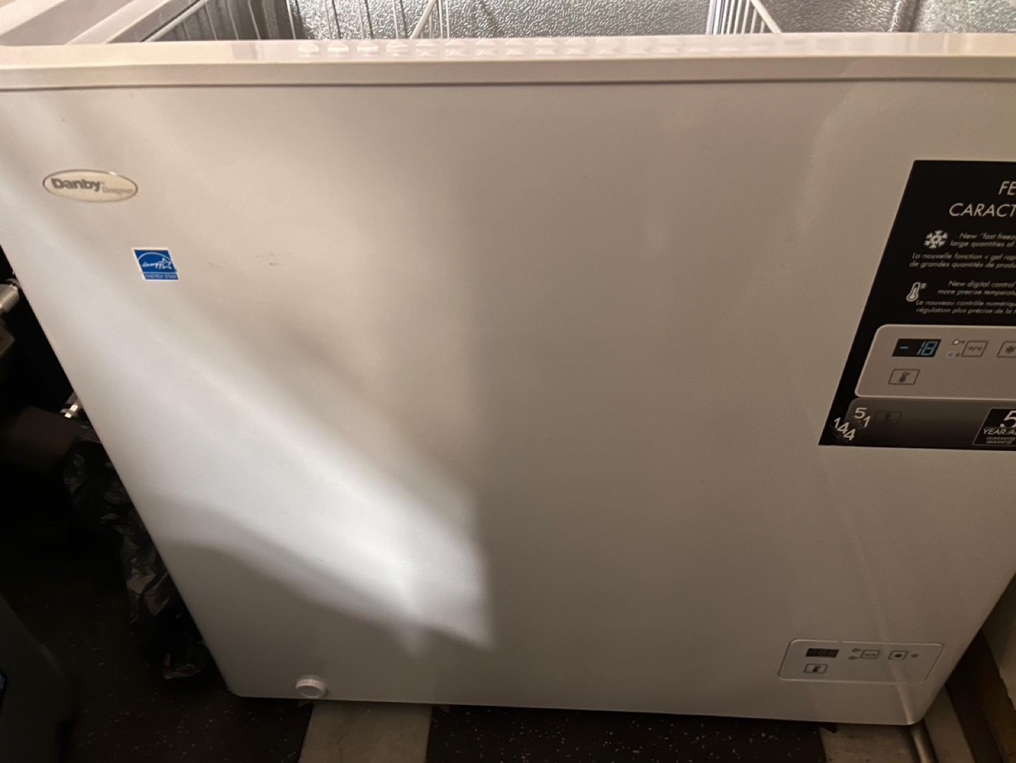 Danby 5.1 cu. ft. Chest Freezer - photo 3