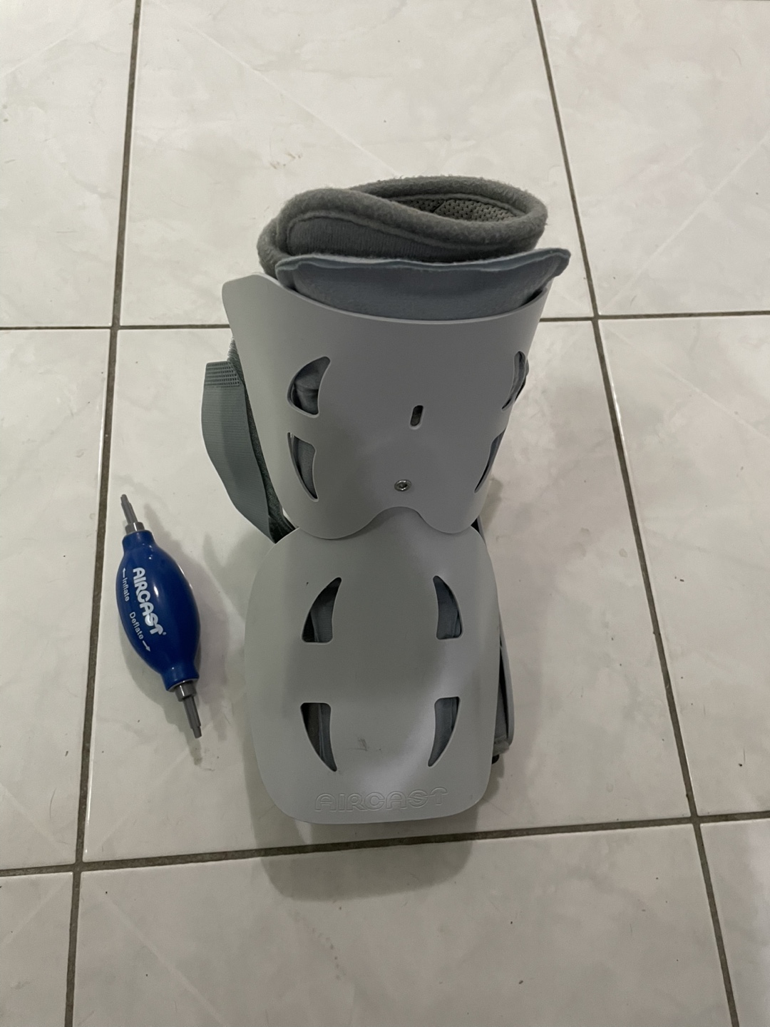 Aircast SP Walker Small 01A-S Pneumatic Walker Boot