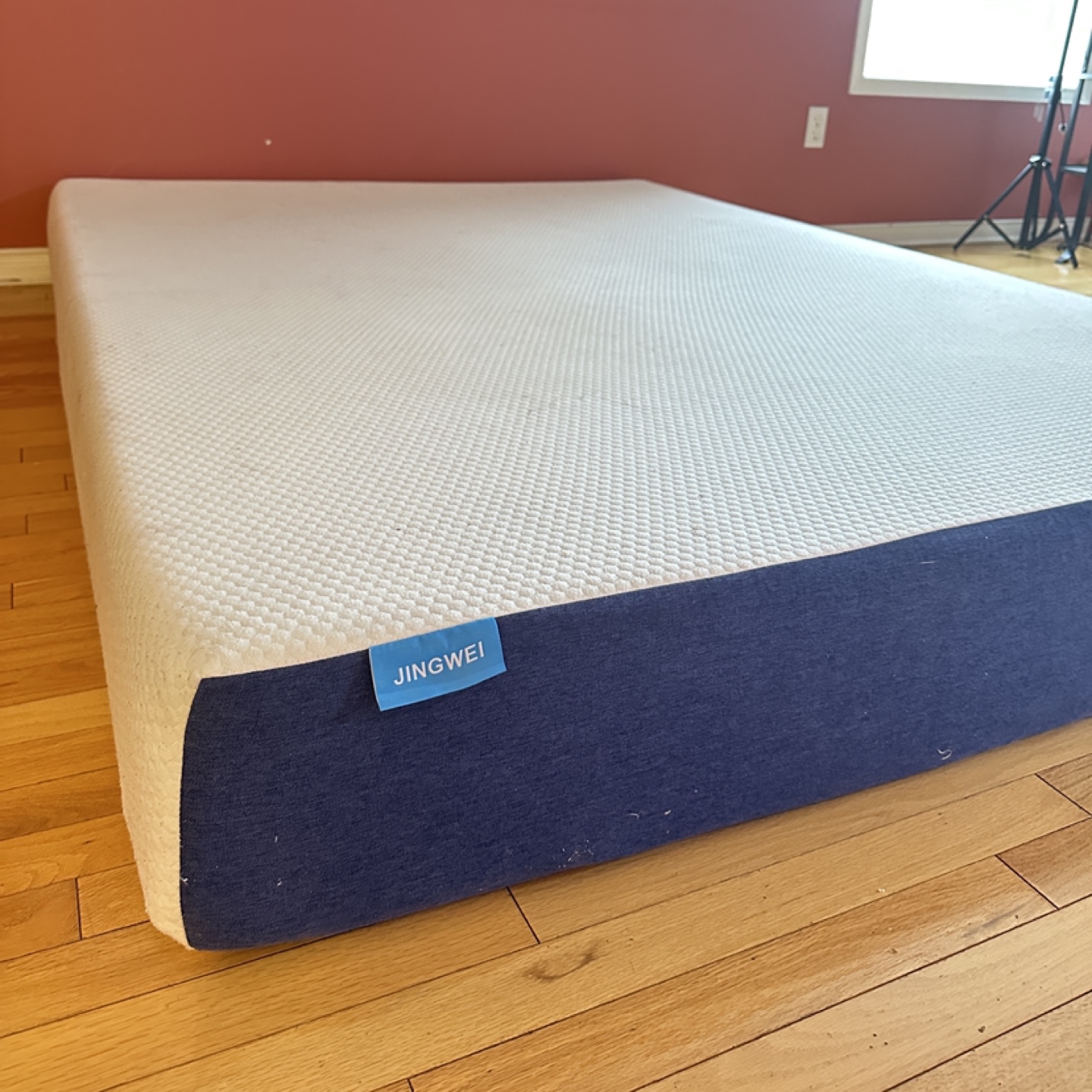 JINGWEI Full Size Gel Foam Mattress (CAN DELIVER) - photo 2