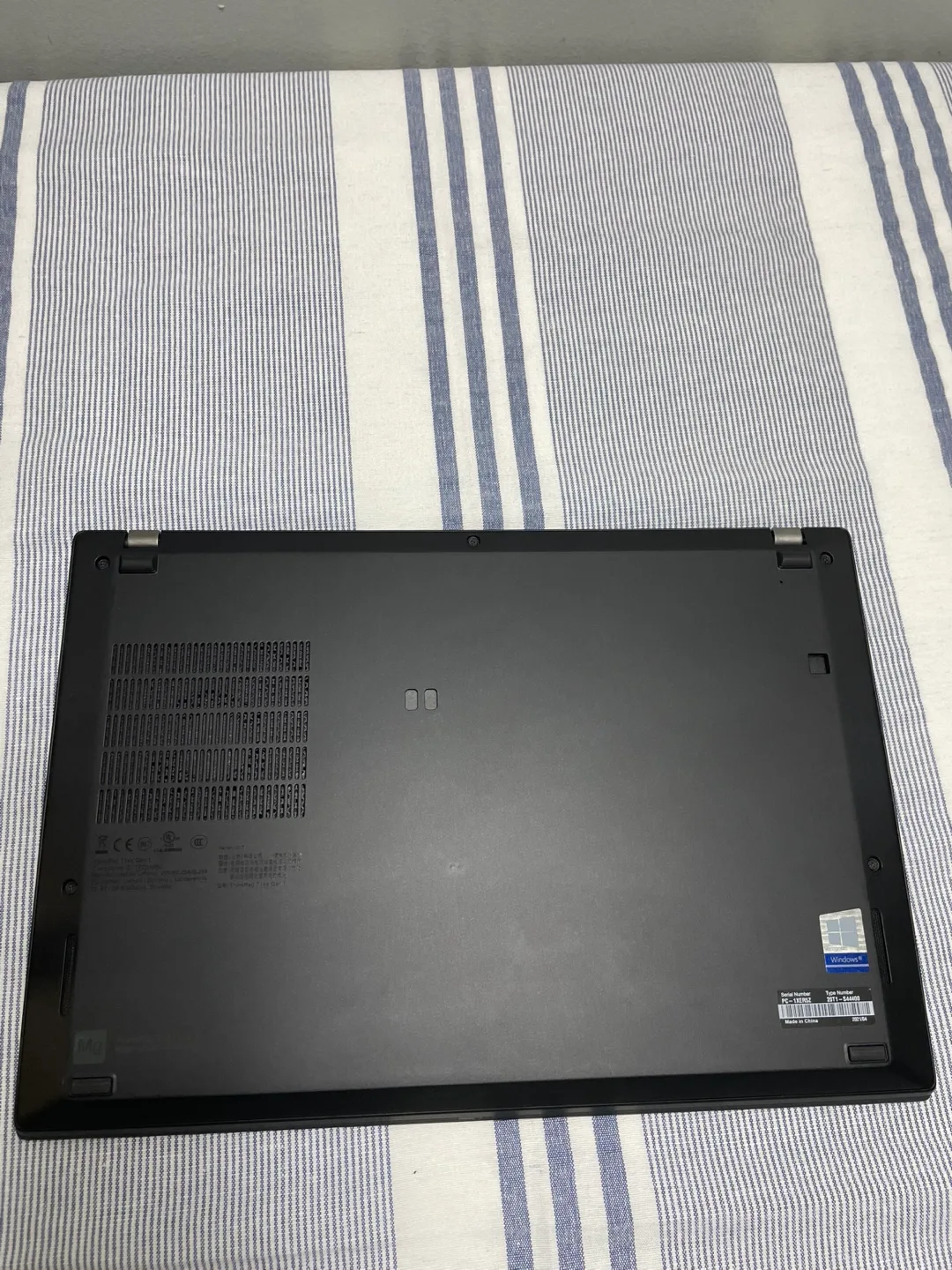 Thinkpad T14s - Windows 11 - i7 Processor - 16 GBs RAM image indicator(3)
