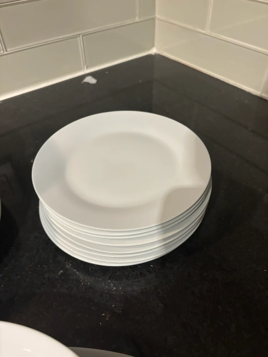 White Dinnerware Set - 8 Place Settings + Mugs image indicator(3)