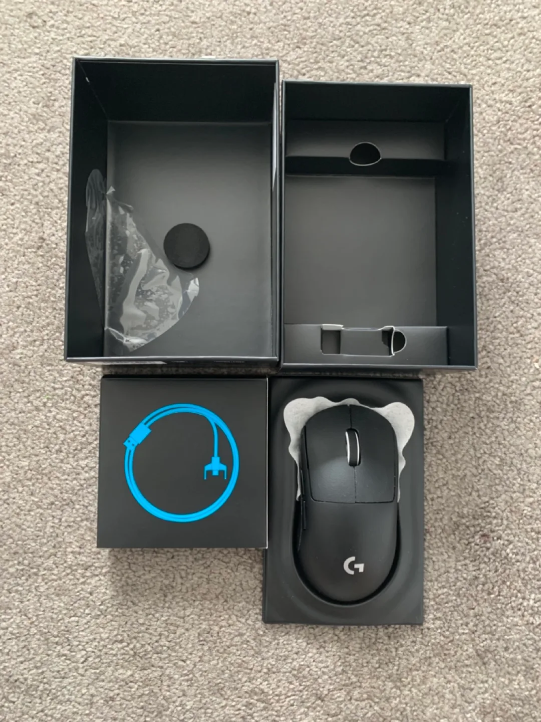 Logitech G Pro X Superlight Wireless Gaming Mouse image indicator(4)