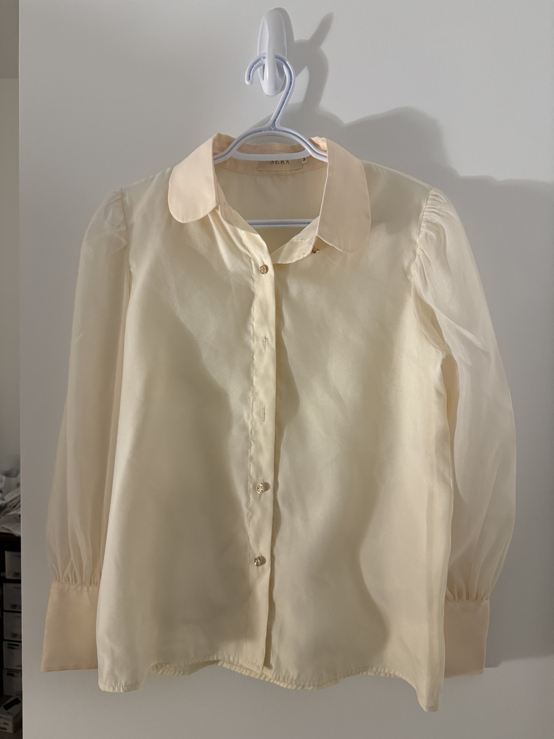 Cream-coloured collared blouse, size S