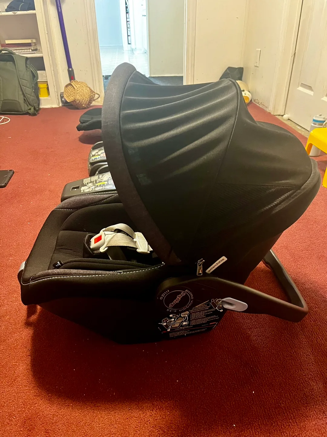 Peg Perego Primo Viaggio 4-35 Nido Infant Car Seat with 2 Bases image indicator(4)