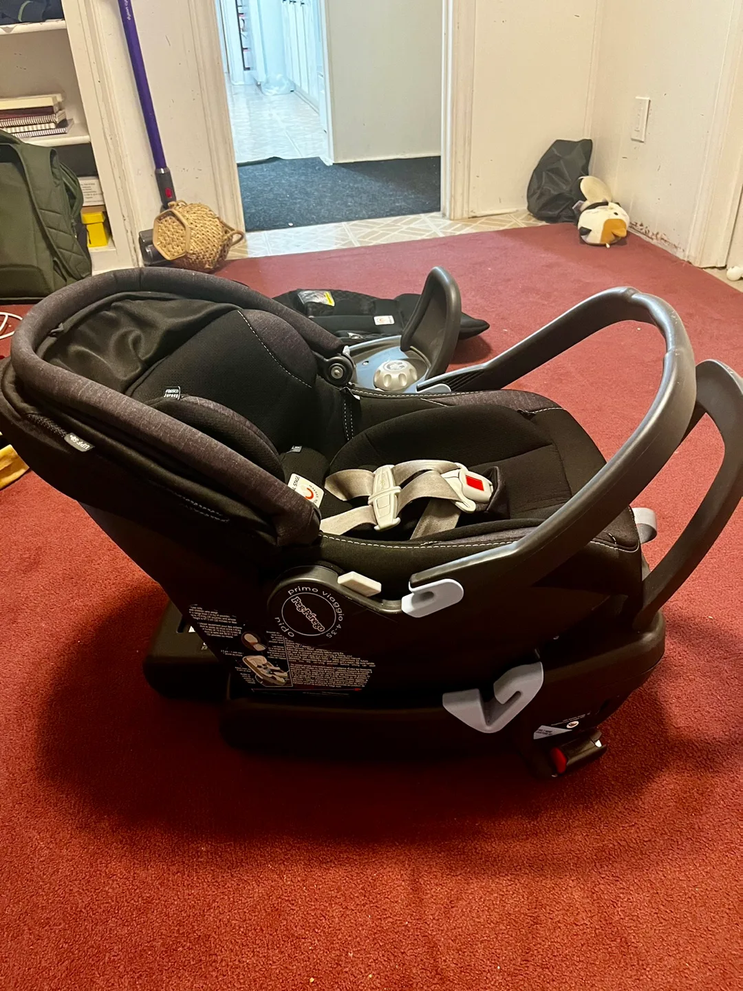 Peg Perego Primo Viaggio 4-35 Nido Infant Car Seat with 2 Bases image indicator(9)