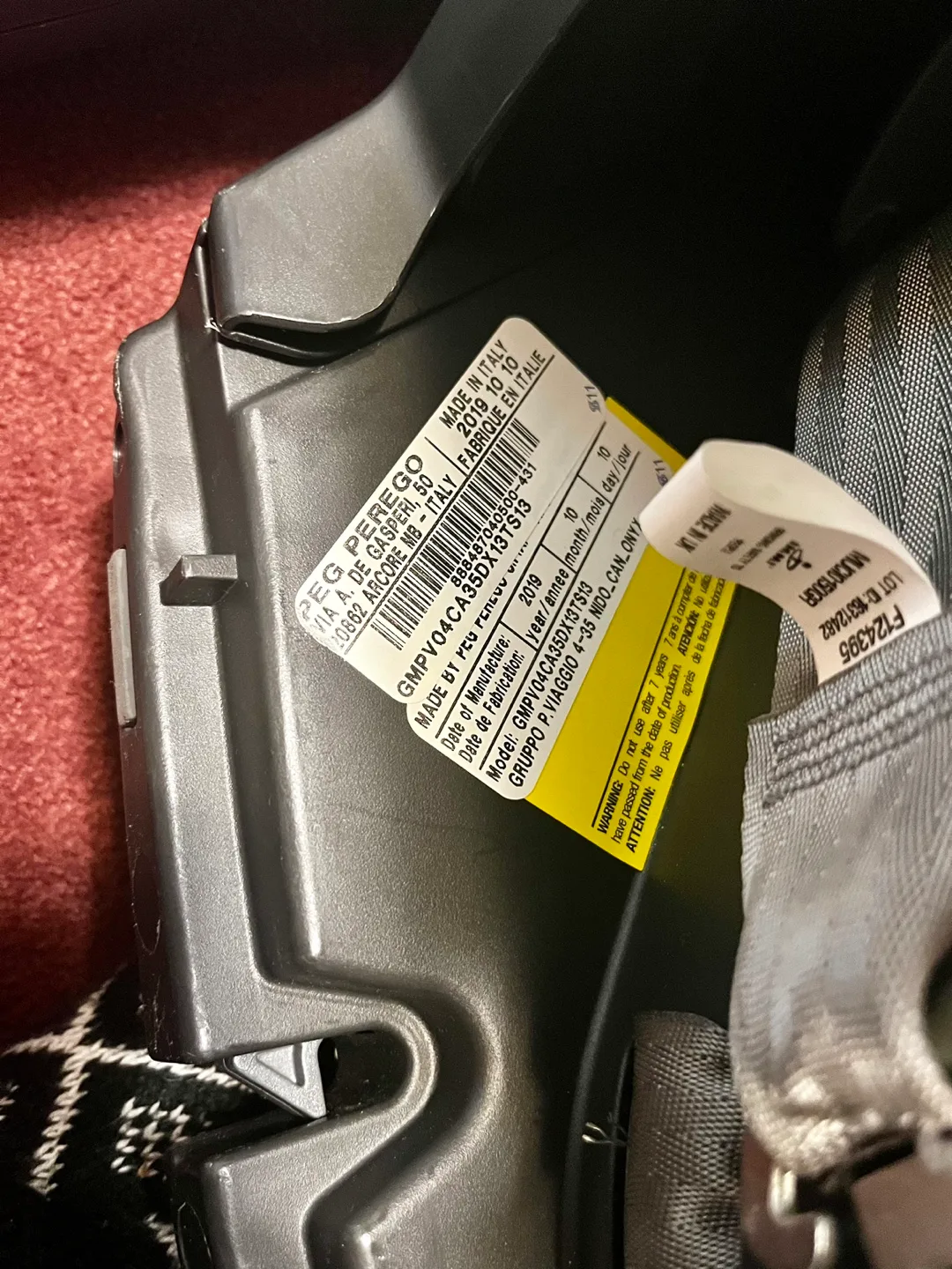 Peg Perego Primo Viaggio 4-35 Nido Infant Car Seat with 2 Bases image indicator(10)