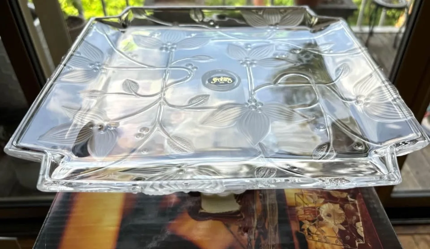 Vintage Crystal Cake & Pastry Stand, Never Used image indicator(2)