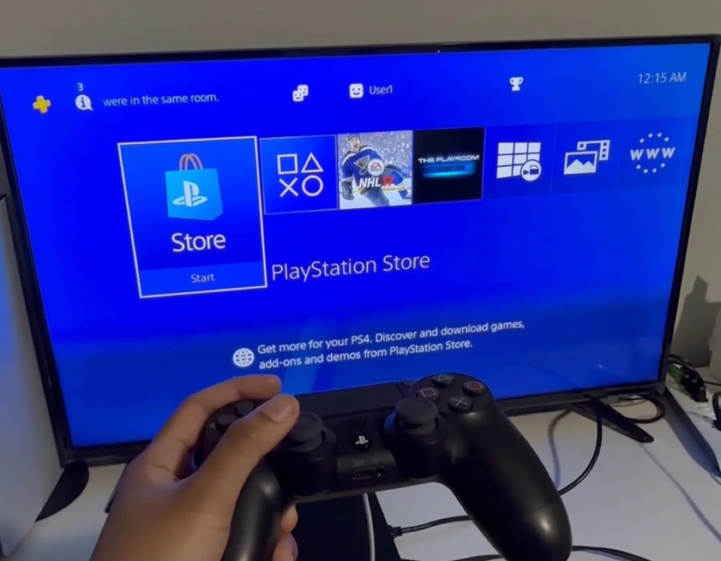 Sony PlayStation 4 Wireless Controller - Black image indicator(4)