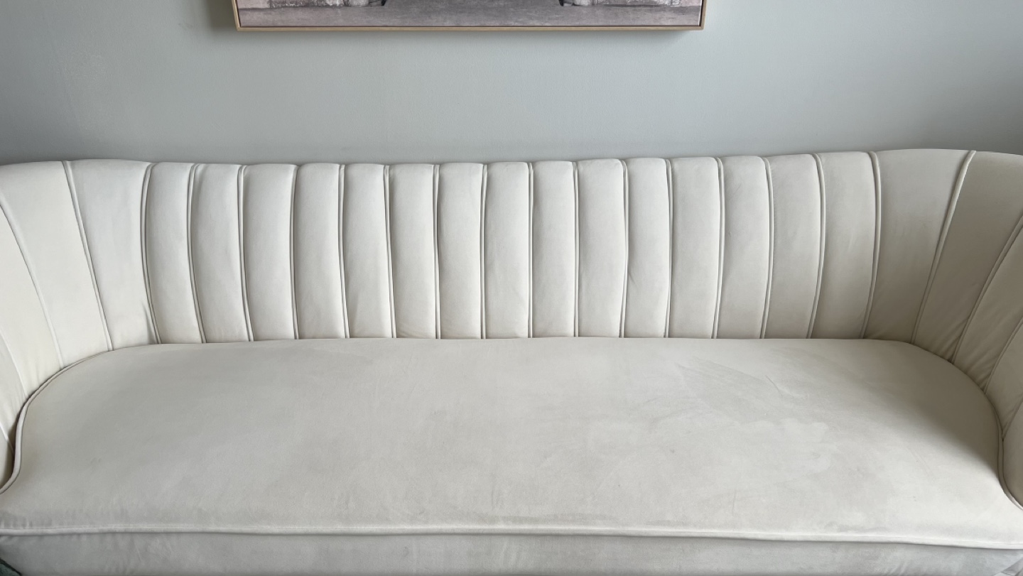 Elegant Off-White Velvet Sofa with Gold Legs - photo 3