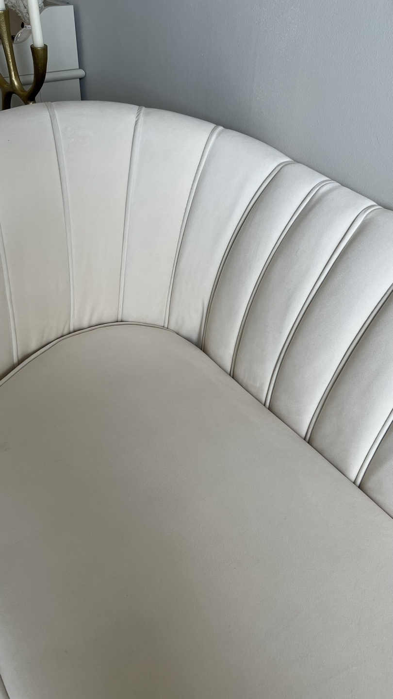 Elegant Off-White Velvet Sofa with Gold Legs - photo 4