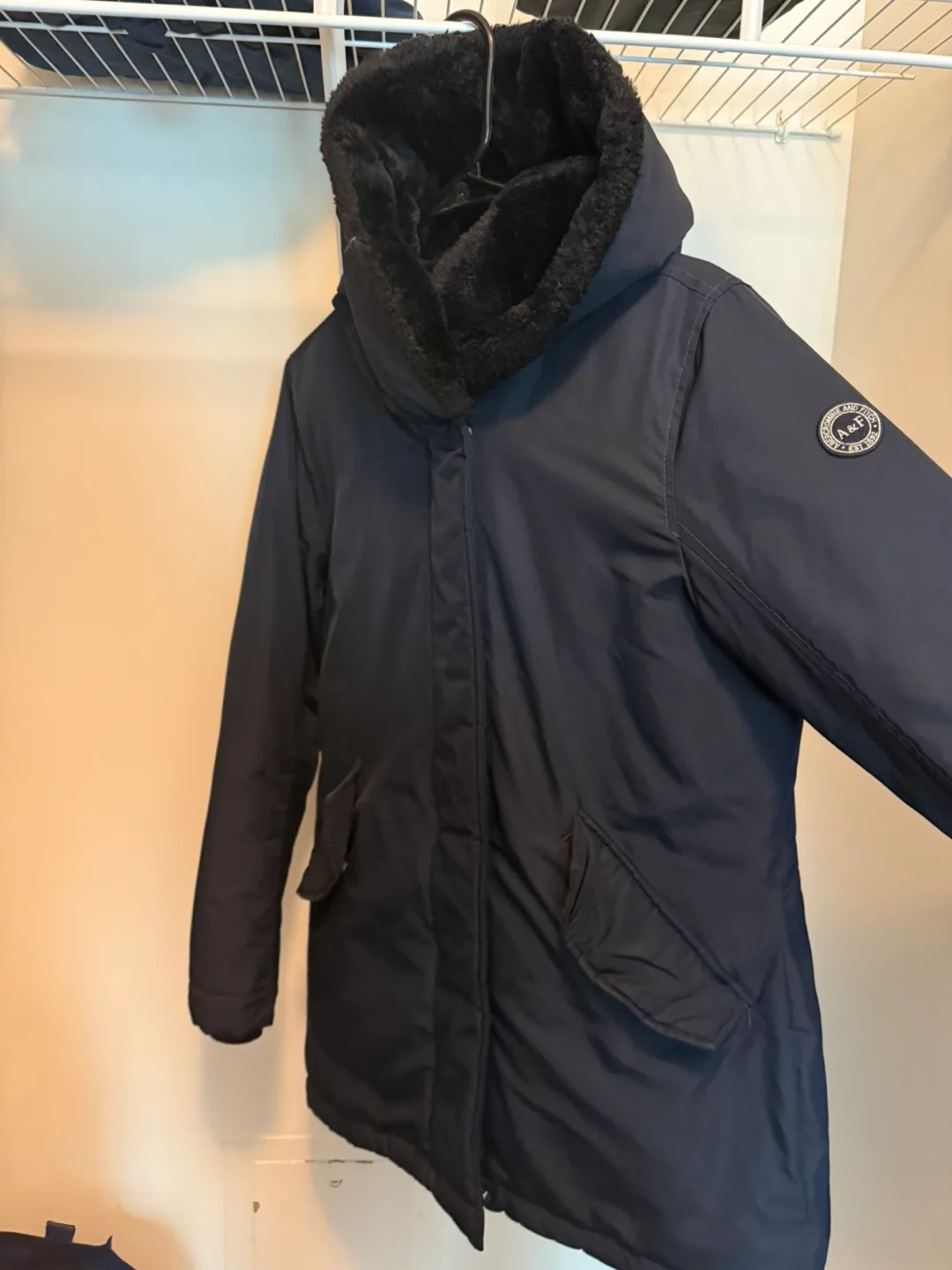 Abercrombie & Fitch Women's Dark Navy Hooded Parka image indicator(4)