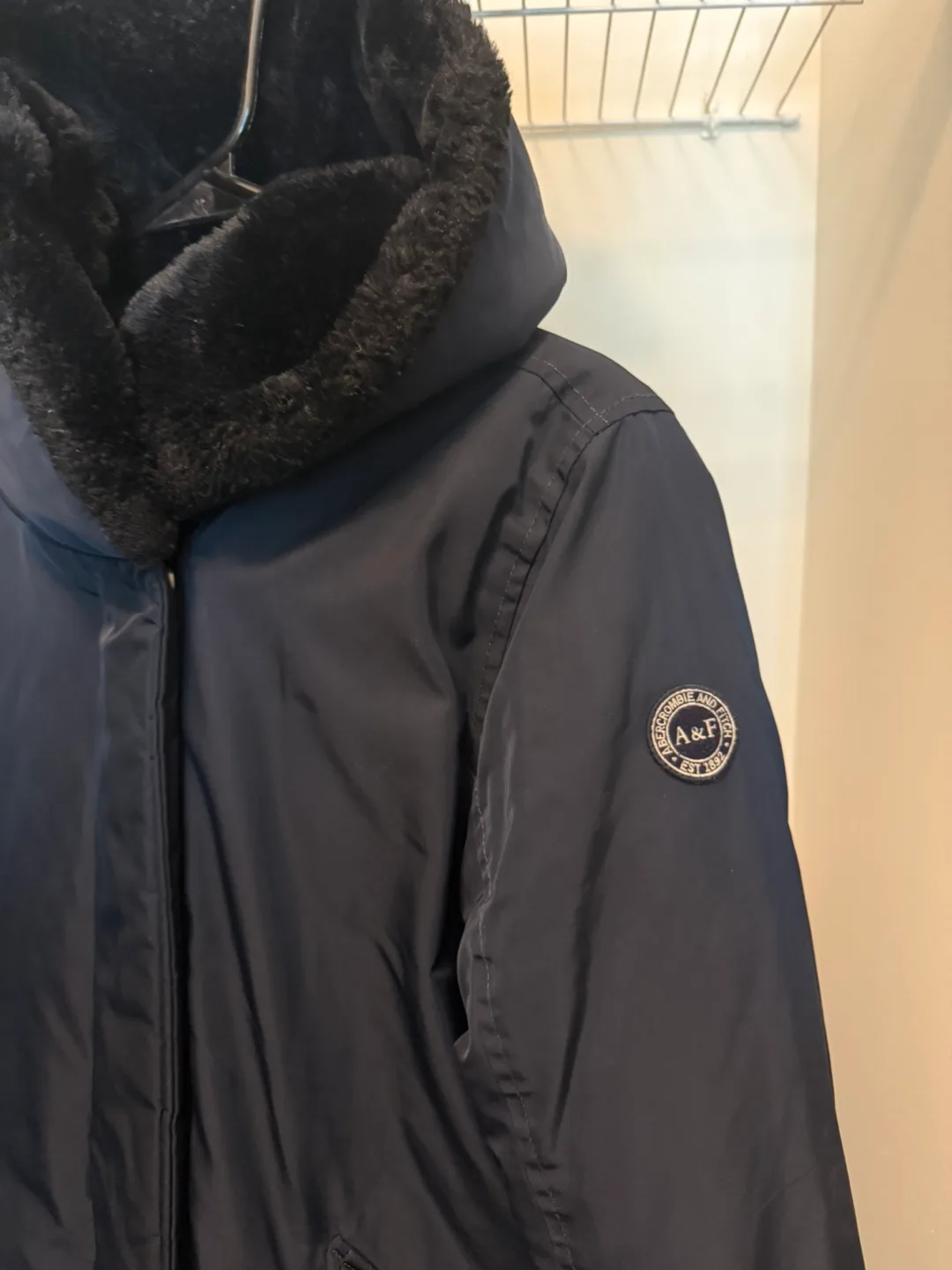 Abercrombie & Fitch Women's Dark Navy Hooded Parka image indicator(2)